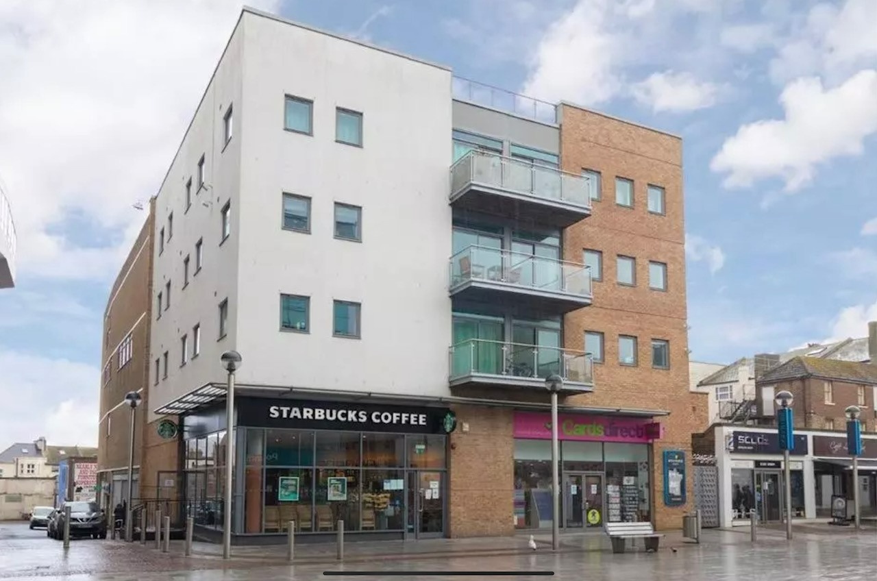 Folkestone 2 Bed Flat, Oxford Terrace, CT20 To Rent Now for £1,195.00 p/m