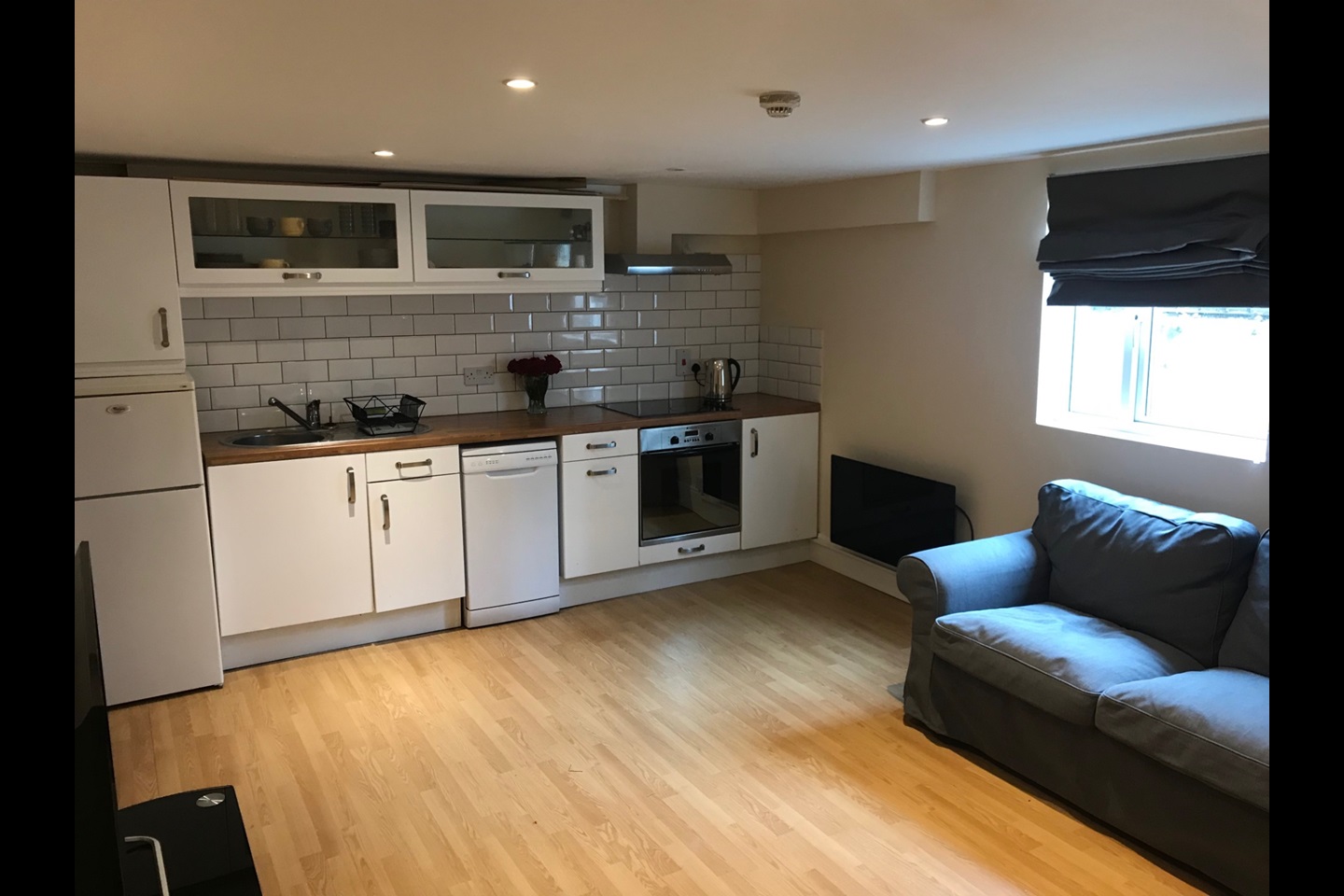 Reading 1 Bed Flat, Zinzan Street, RG1 To Rent Now for £1,000.00 p/m