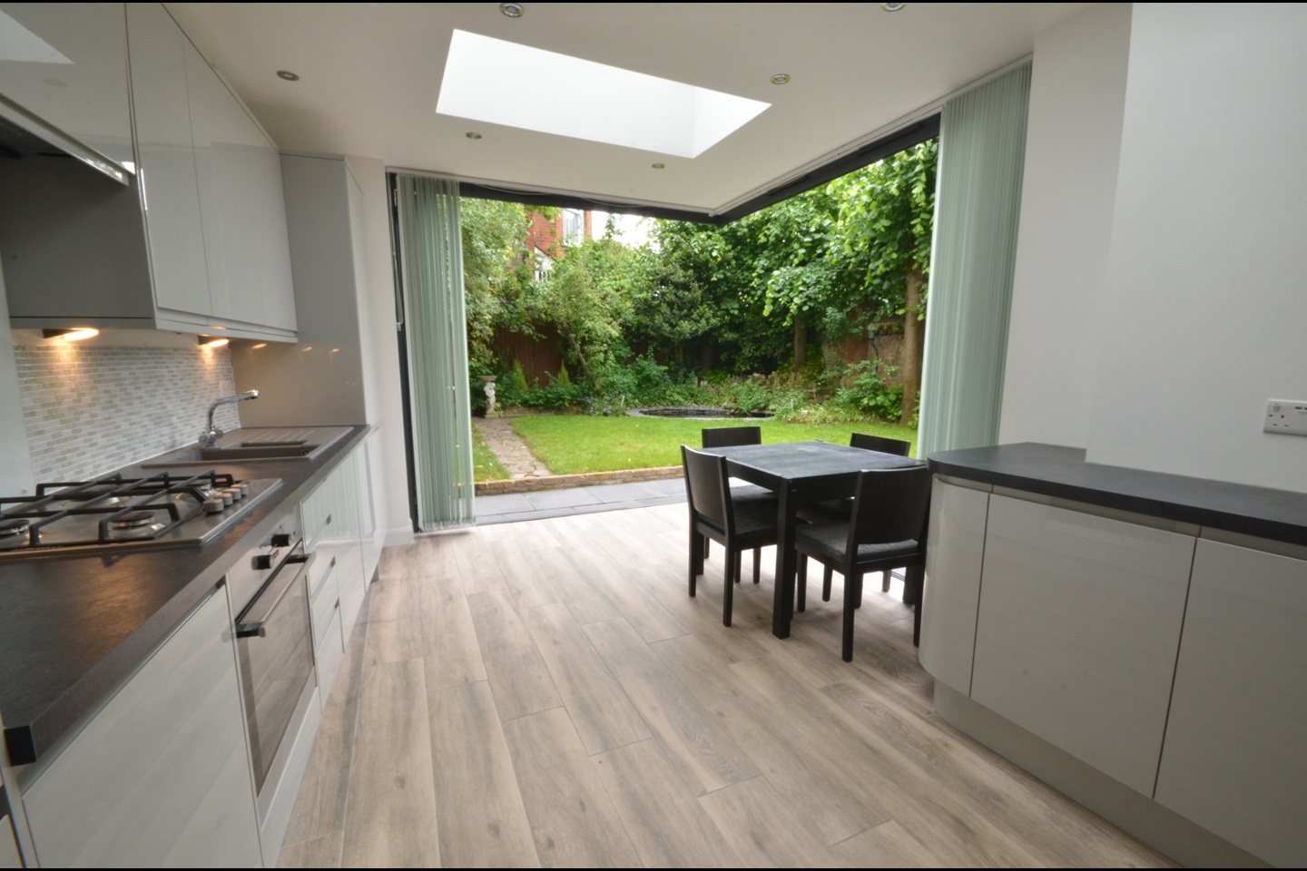 London 3 Bed Flat, Rosebery Gardens, N8 To Rent Now for £3,300.00 p/m