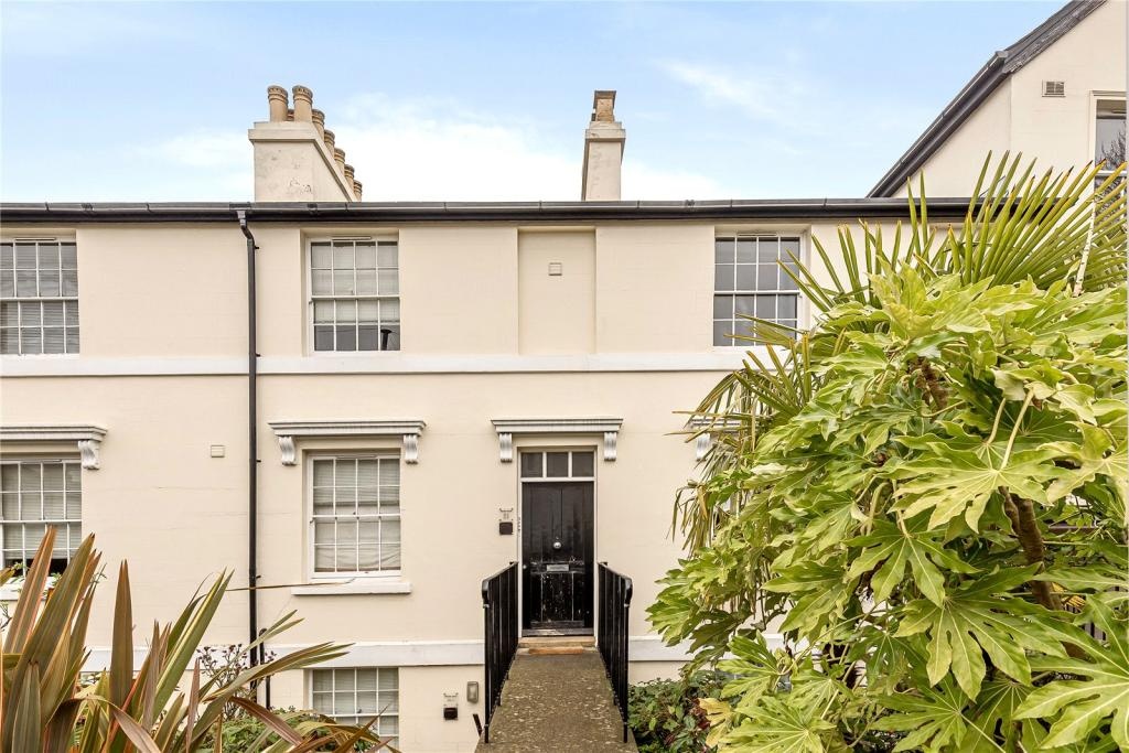 Tunbridge Wells 1 Bed Flat, Garden Road, TN1 To Rent Now for £700.