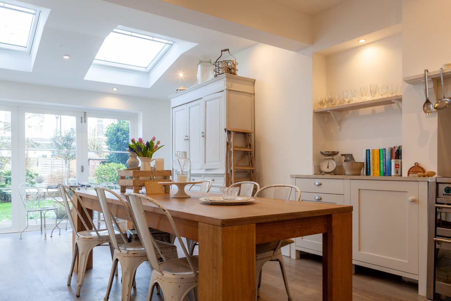 London Room in a Shared House, Prince Avenue, SW20 To Rent