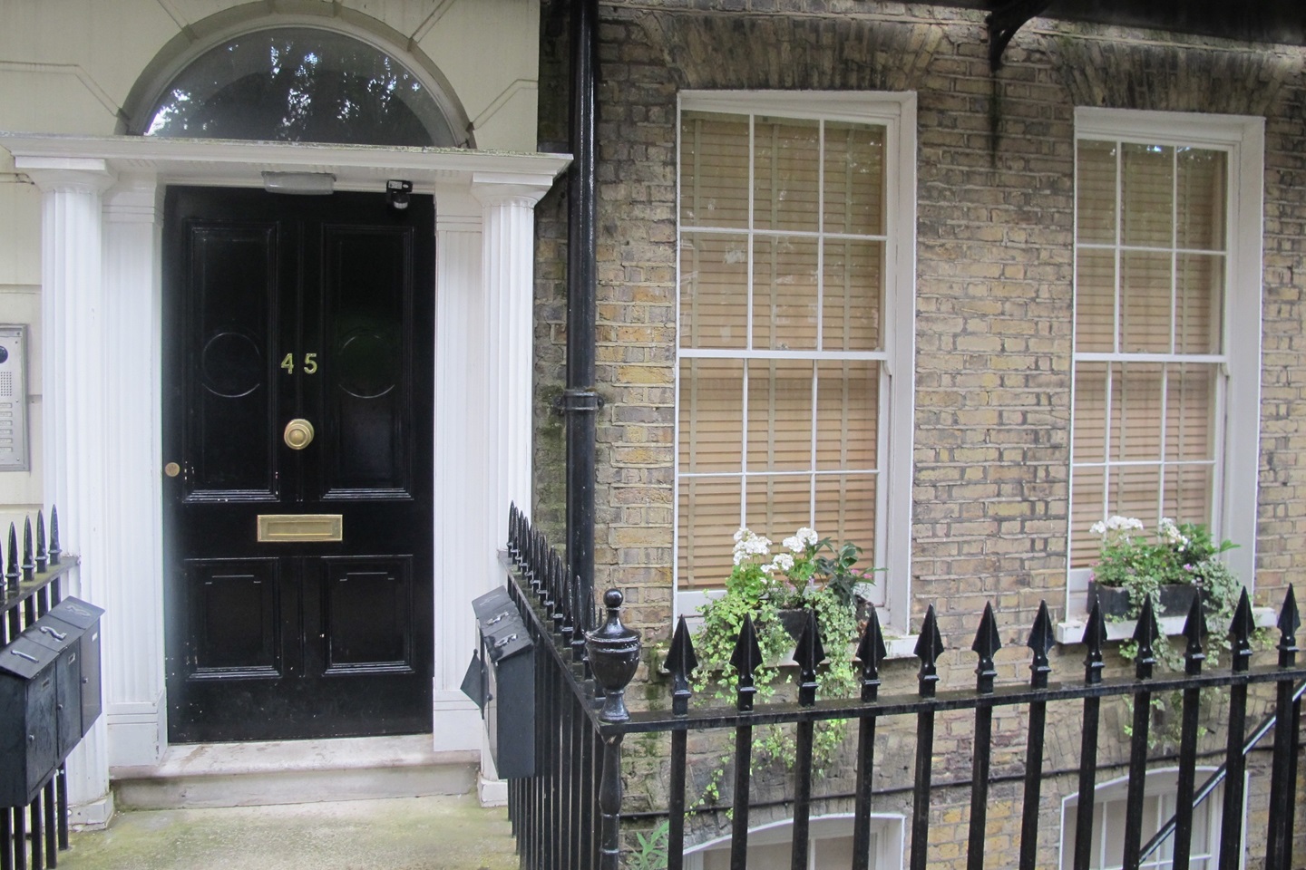 London 2 Bed Flat, Nelson Square, SE1 To Rent Now for £3,500.00 p/m