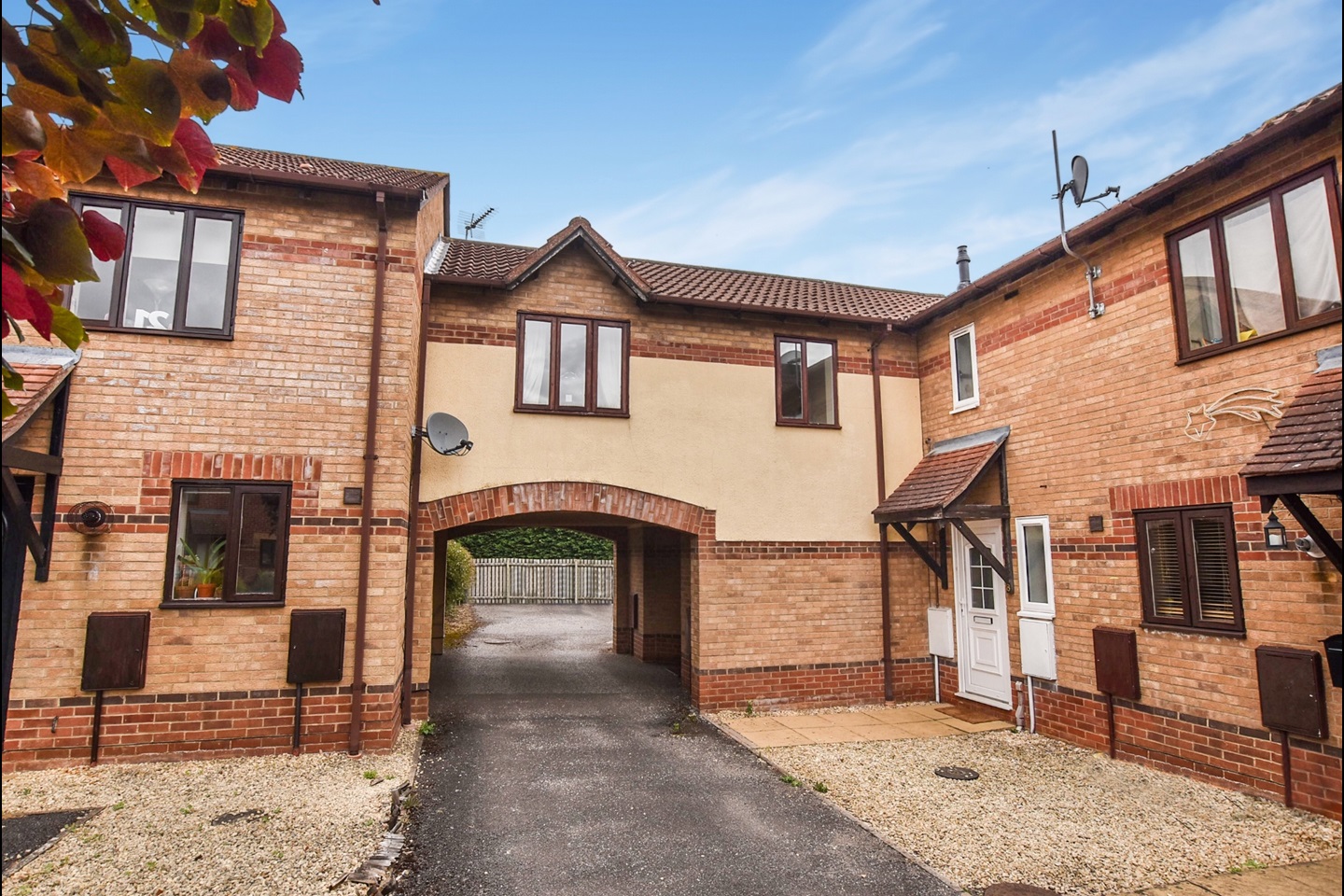 Bicester 1 Bed Terraced House, Acorn Close, OX26 To Rent Now for £