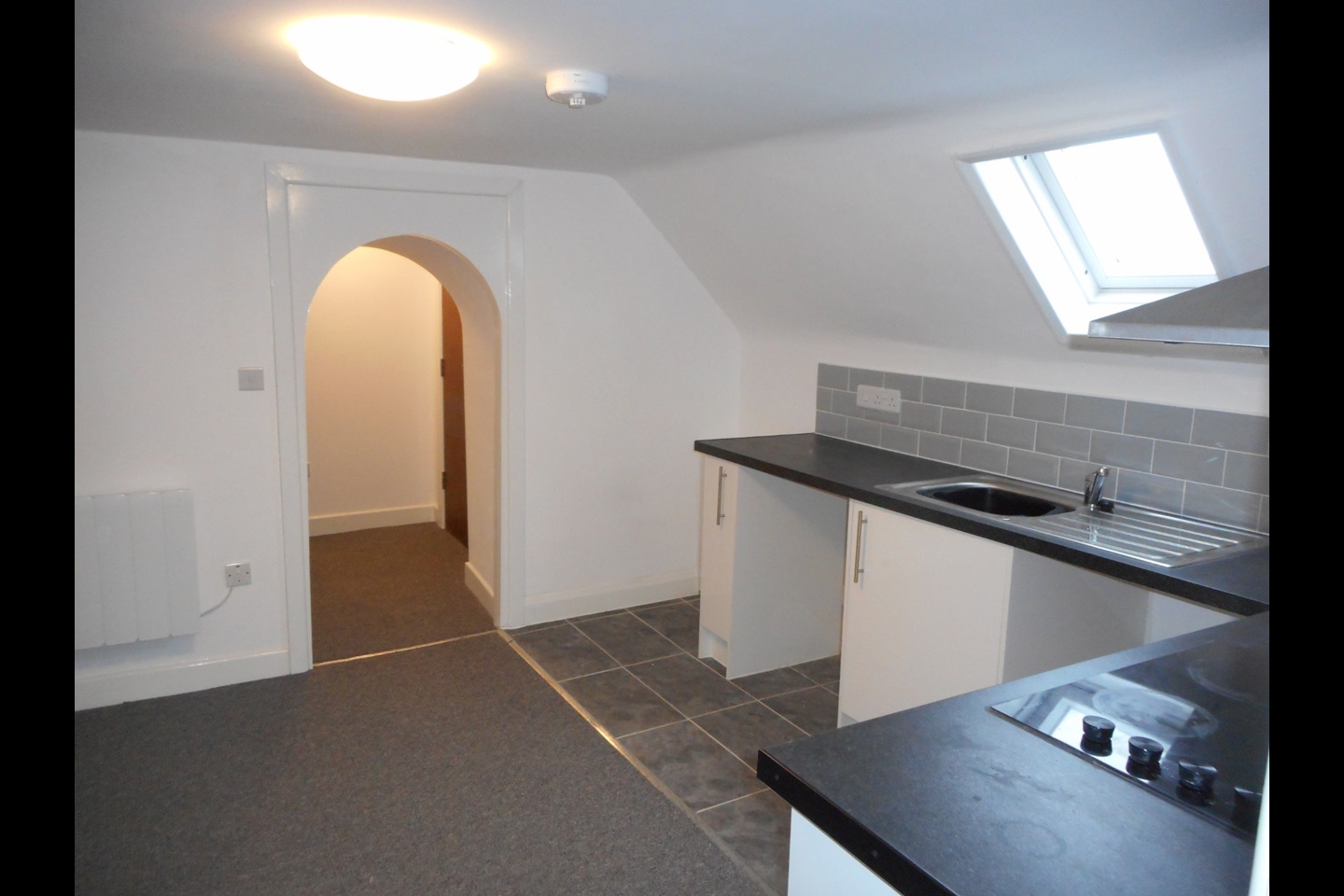 Ollerton, Newark 1 Bed Flat, Market Place, NG22 To Rent Now for £