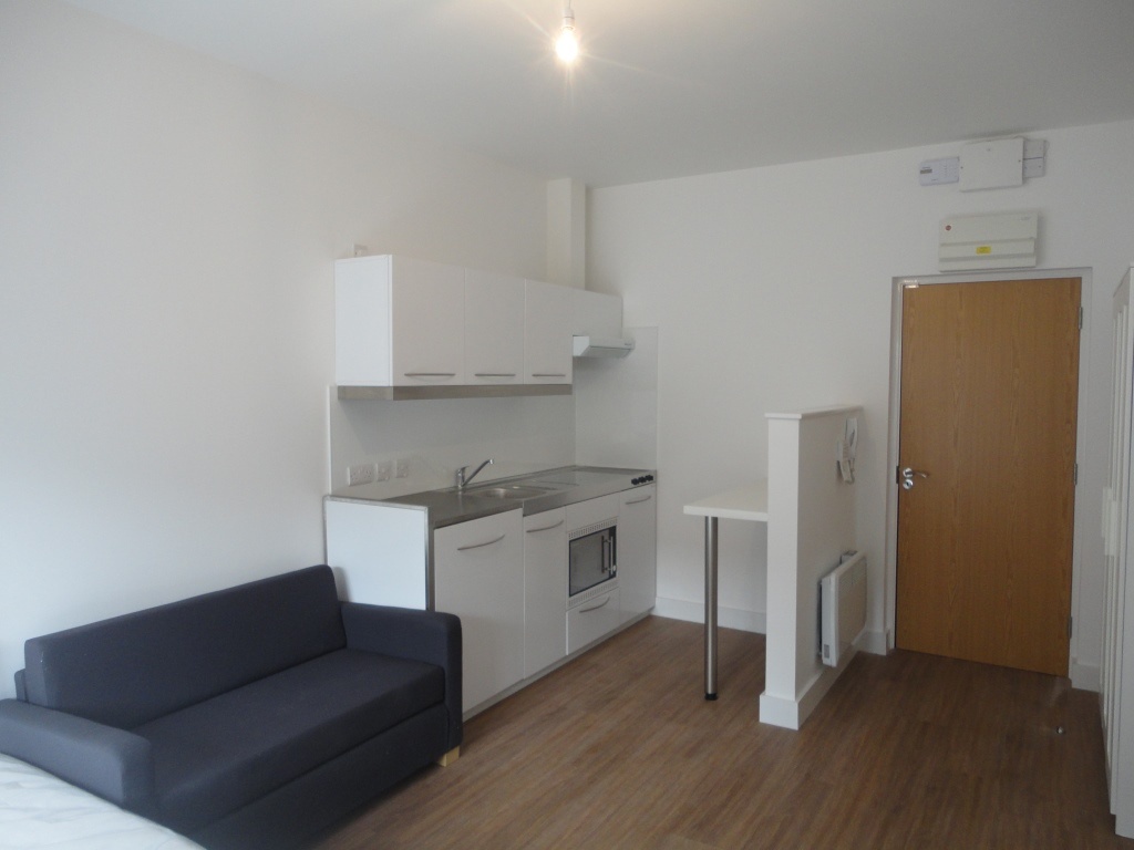 StokeOnTrent Studio Flat, Majestic Court, ST4 To Rent Now for £