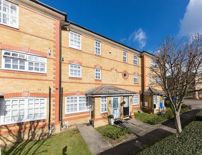 London 2 Bed Flat, Anderson Close, N21 To Rent Now for £1,550.00 p/m