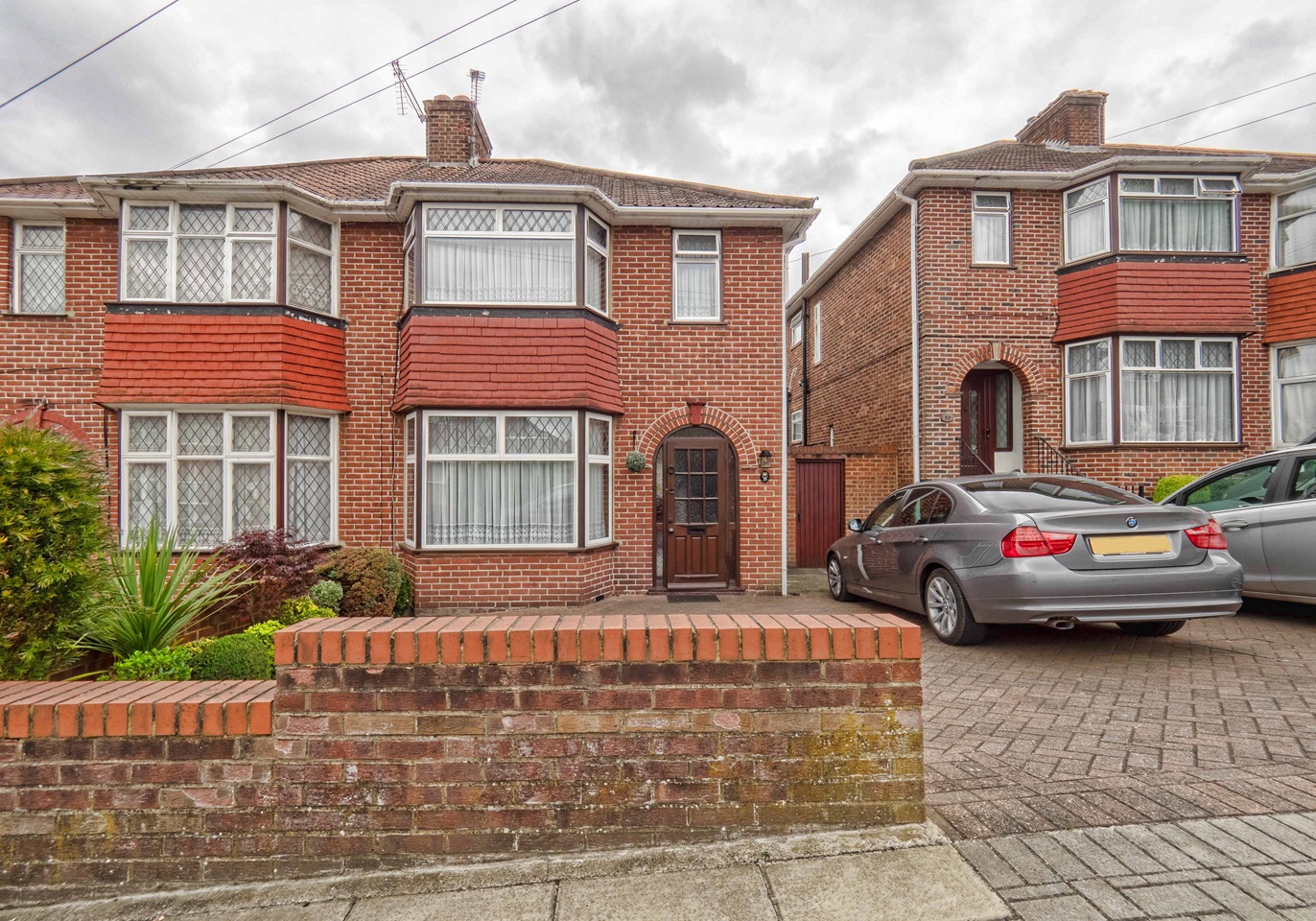 London 3 Bed SemiDetached House, Springfield Mount, NW9 To Rent