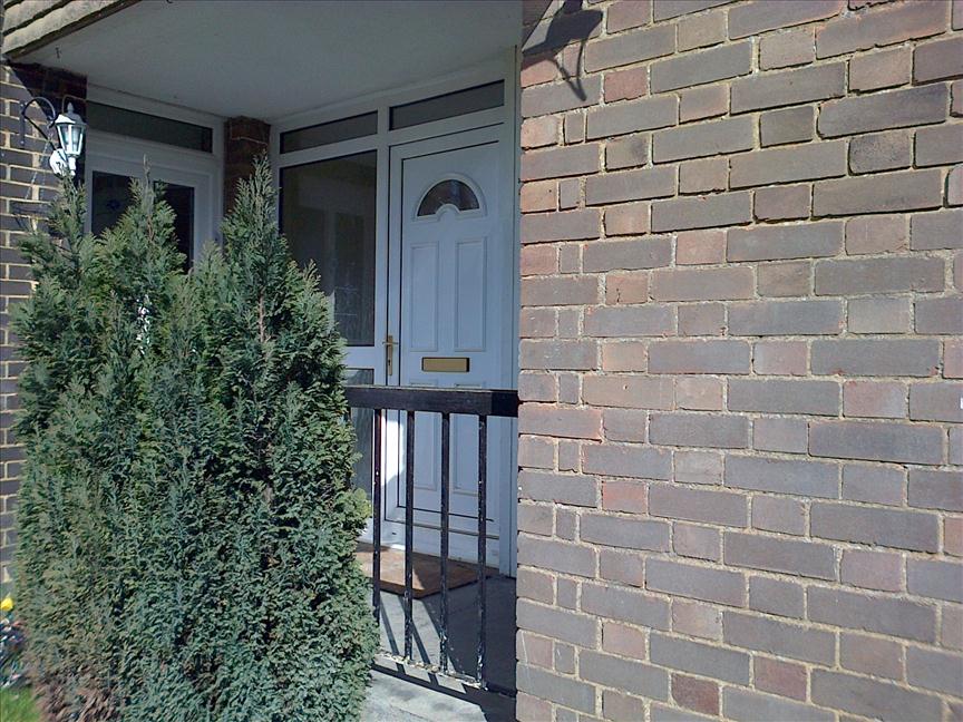 Aylesbury 2 Bed Flat, Walk, HP21 To Rent Now for £1,050.00 p/m