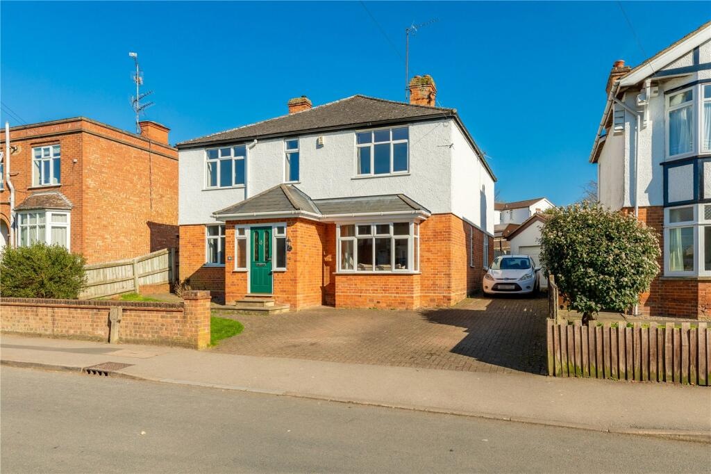 Buckingham Studio Flat, Buckingham, MK18 To Rent Now for £995.00 p/m