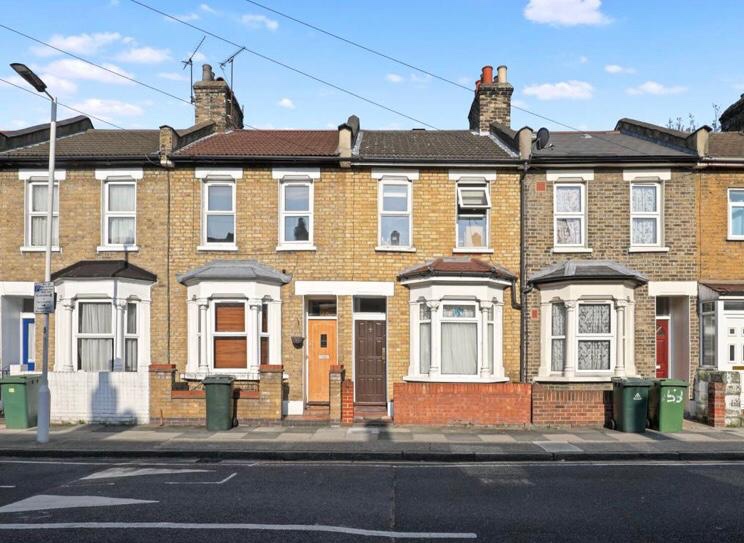 London 2 Bed Terraced House, Vernon Road, E15 To Rent Now for £