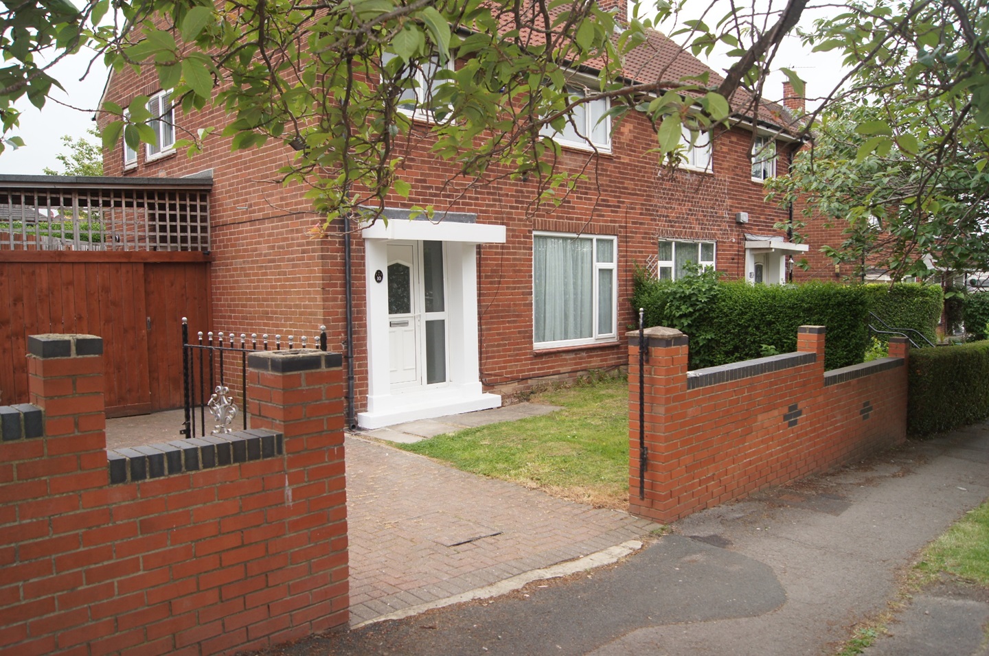 Leeds 3 Bed SemiDetached House, Kentmere Avenue, LS14 To Rent Now
