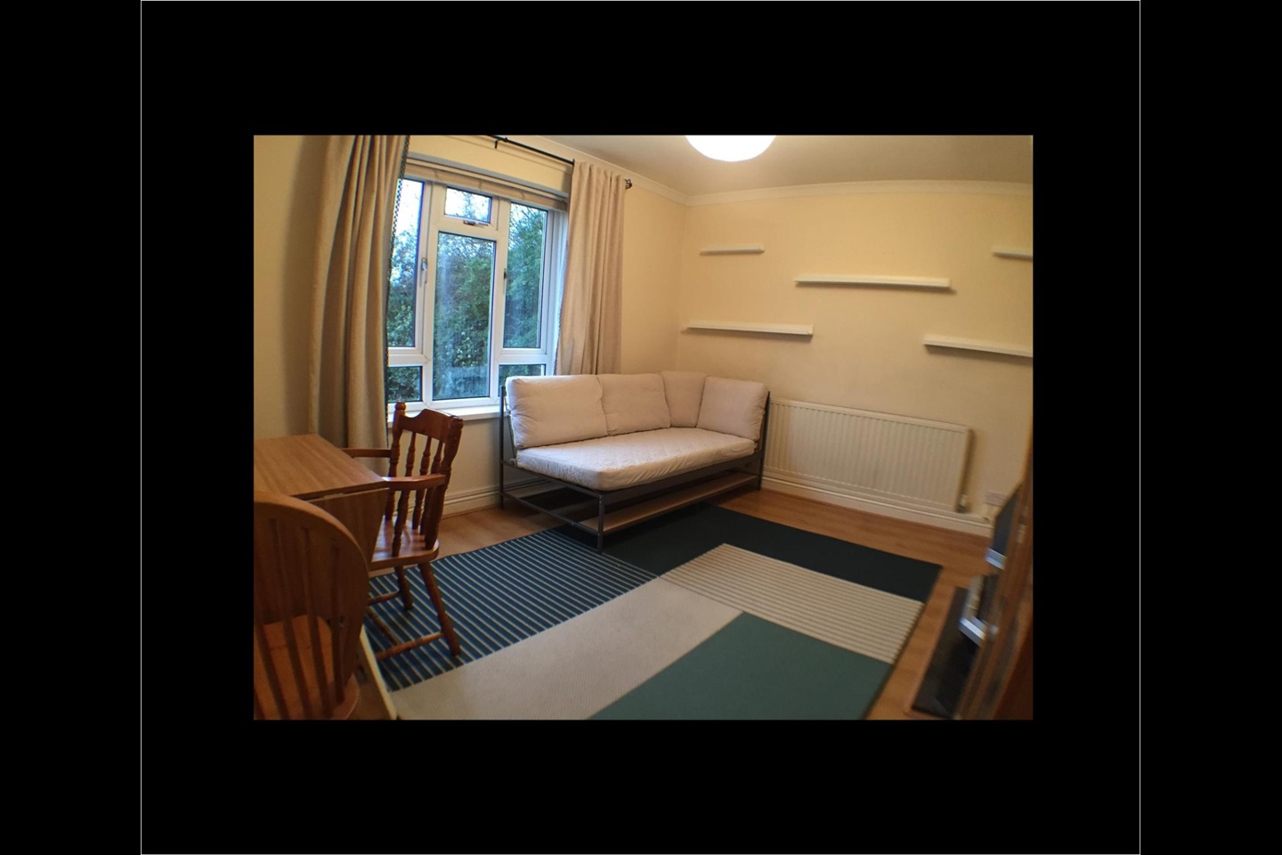 Loughton 1 Bed Flat, Valley Hill, IG10 To Rent Now for £1,250.00 p/m