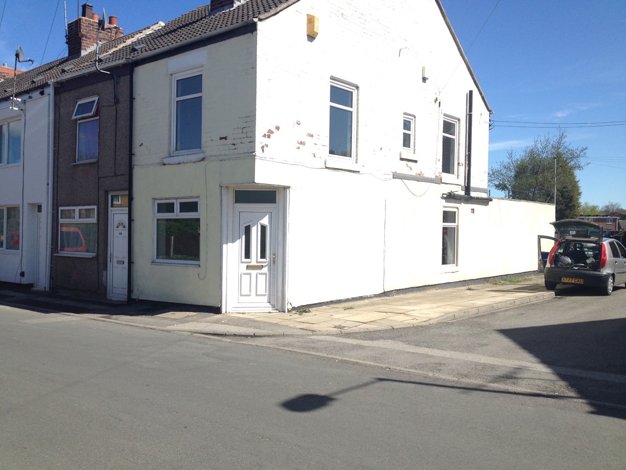 South Kirkby, Pontefract 2 Bed Terraced House, Carr Lane, WF9 To