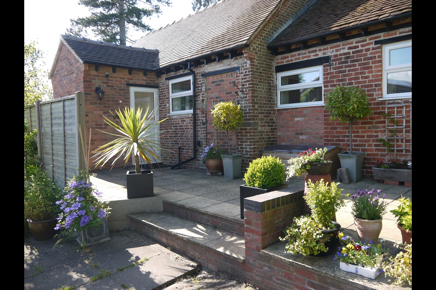 Ashbourne 1 Bed Bungalow, Derby Lane, DE6 To Rent Now for £750.00 p/m