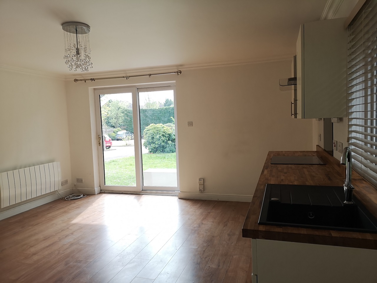 Crawley 1 Bed Flat, Parish House, RH11 To Rent Now for £925.00 p/m