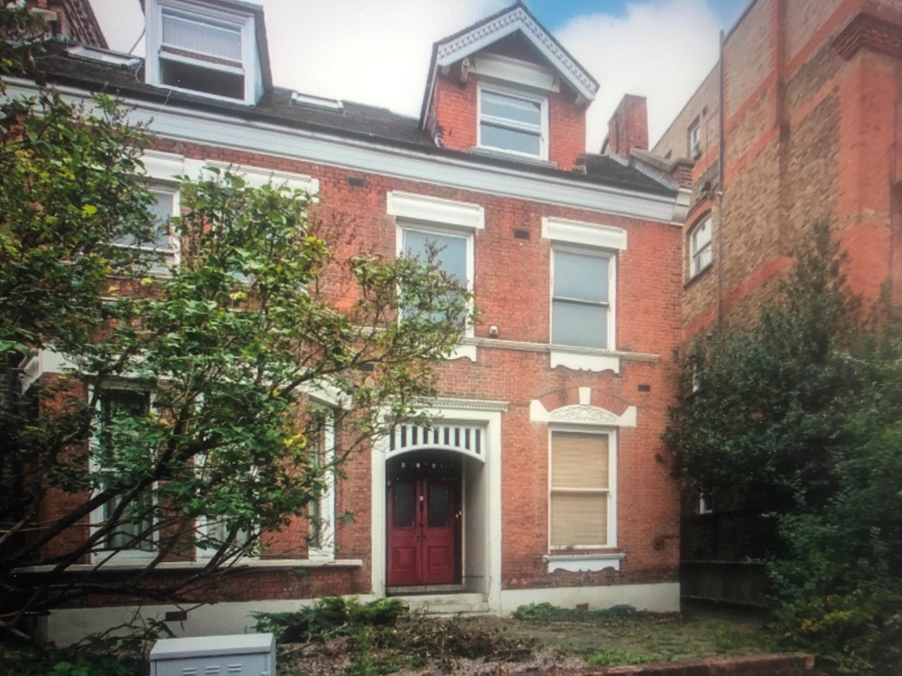 Surbiton 1 Bed Flat, Claremont Gardens, KT6 To Rent Now for £1,100.