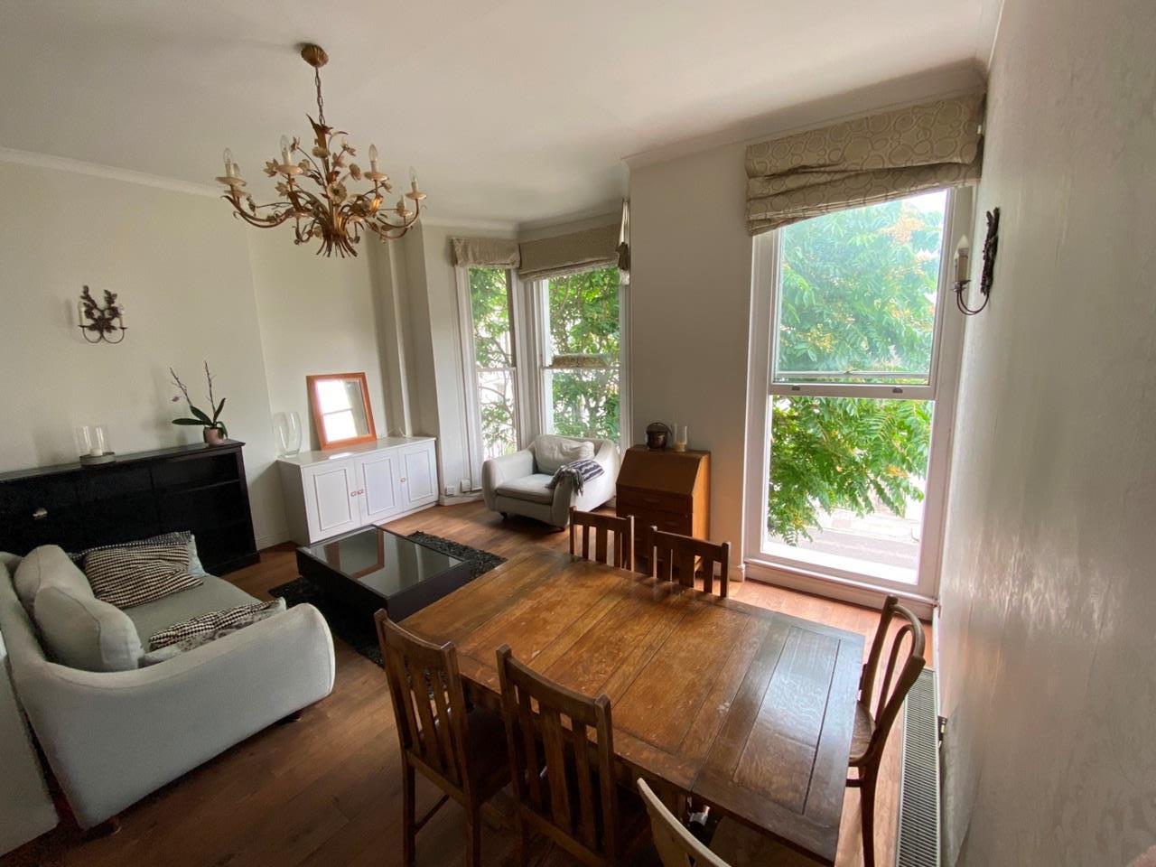 London 2 Bed Flat, Campden Grove, W8 To Rent Now for £2,700.00 p/m