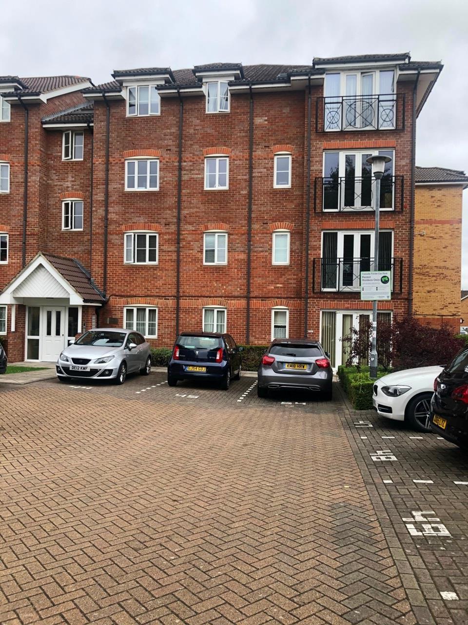 Broxbourne 2 Bed Flat, Yukon Road, EN10 To Rent Now for £1,450.00 p/m