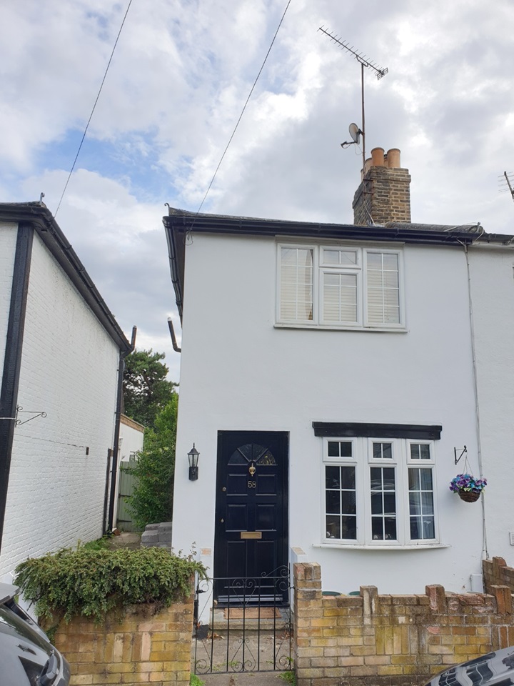 Hersham, WaltonOnThames 2 Bed SemiDetached House, Thistlecroft