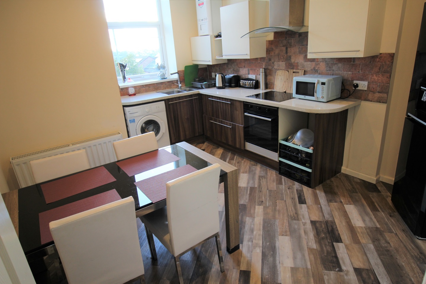 Clayton Le Moors 2 Bed Flat, Whalley Road, BB5 To Rent Now for £500