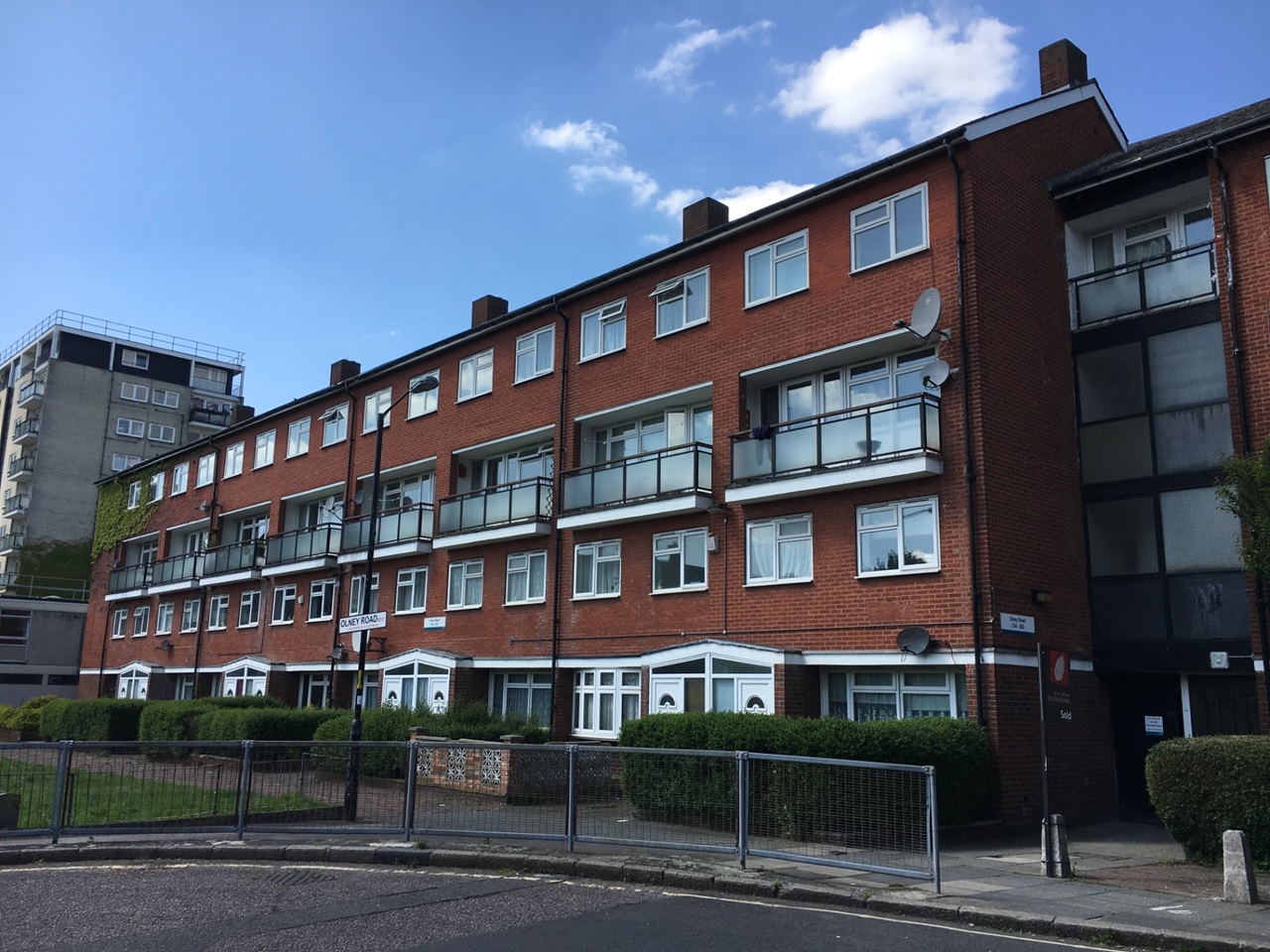 London Room in a Shared Flat, Olney Road, SE17 To Rent Now for £750