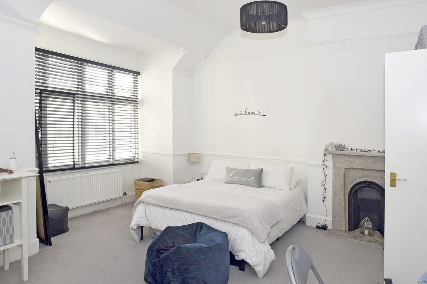 Maidenhead Studio Flat, Brock Lane, SL6 To Rent Now for £900.00 p/m