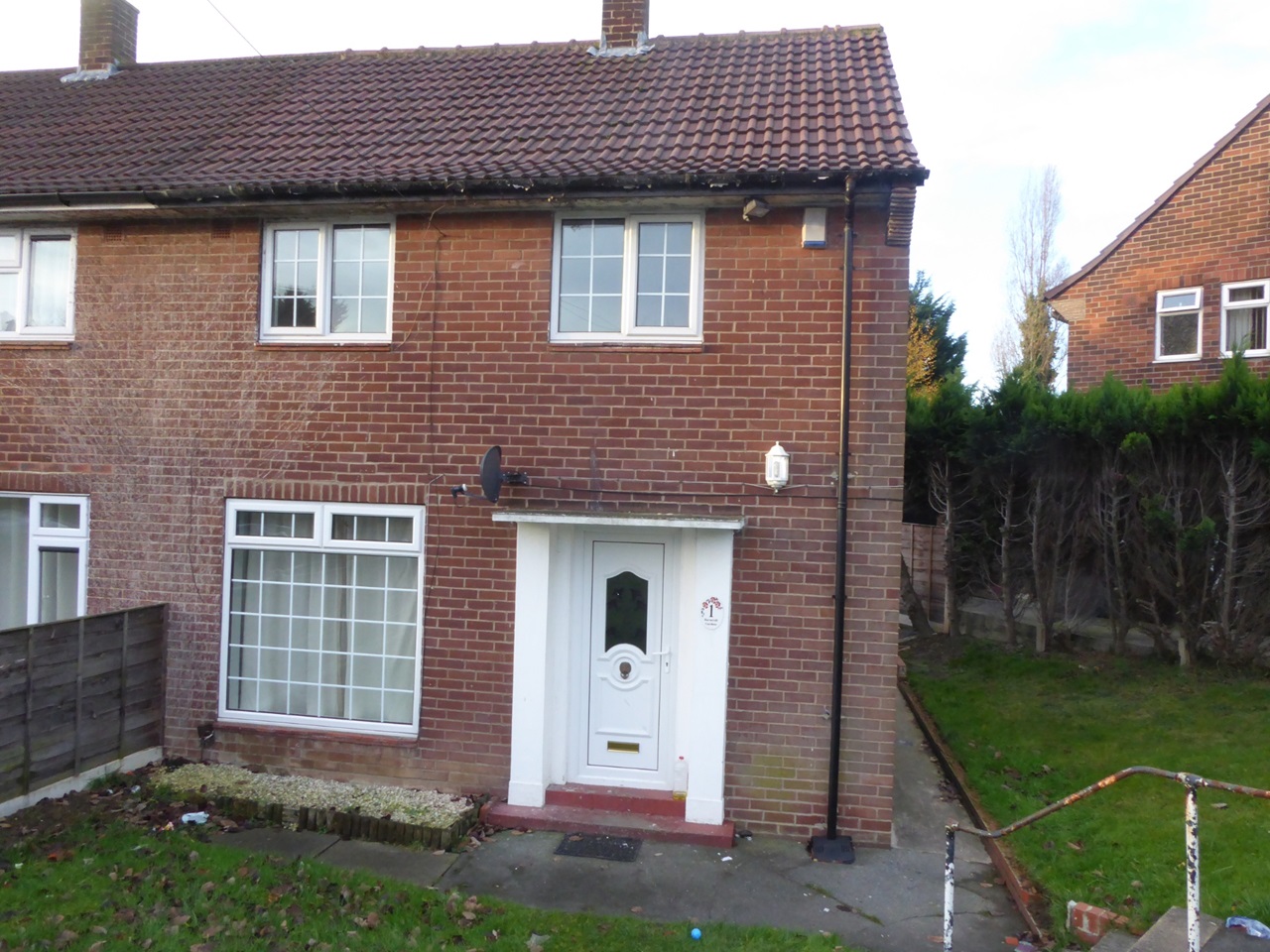 Leeds 2 Bed SemiDetached House, Barncroft Gardens, LS14 To Rent
