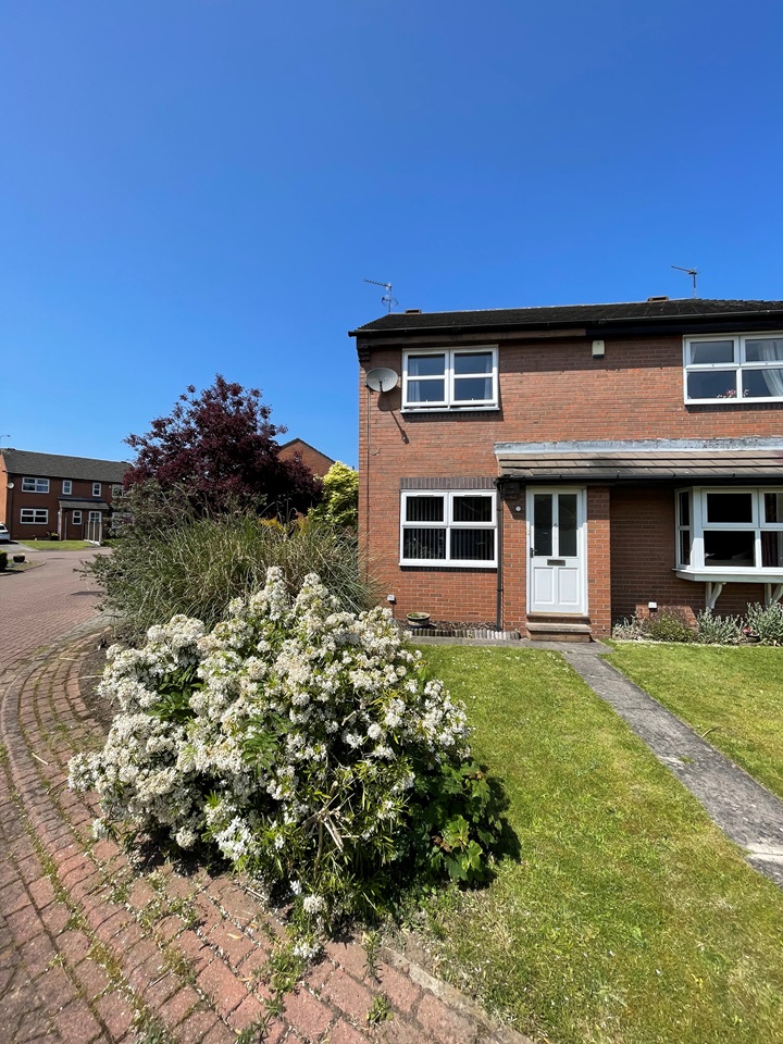 Leeds 2 Bed SemiDetached House, Hopefield Gardens, LS26 To Rent