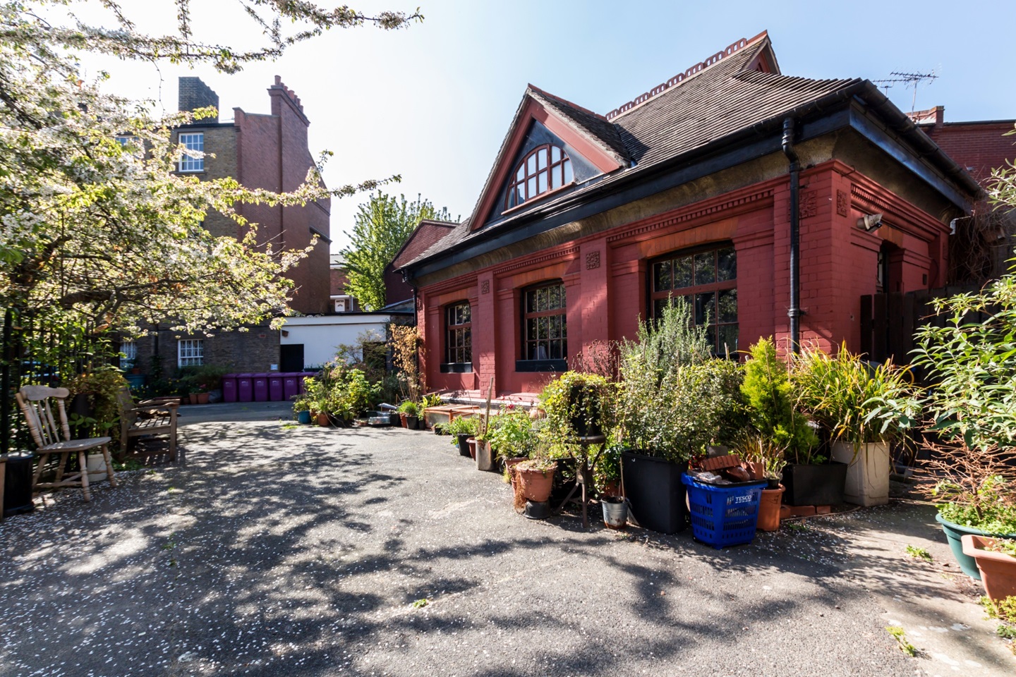 London 1 Bed SemiDetached House, Cressy Houses, E1 To Rent Now for £3,500.00 p/m