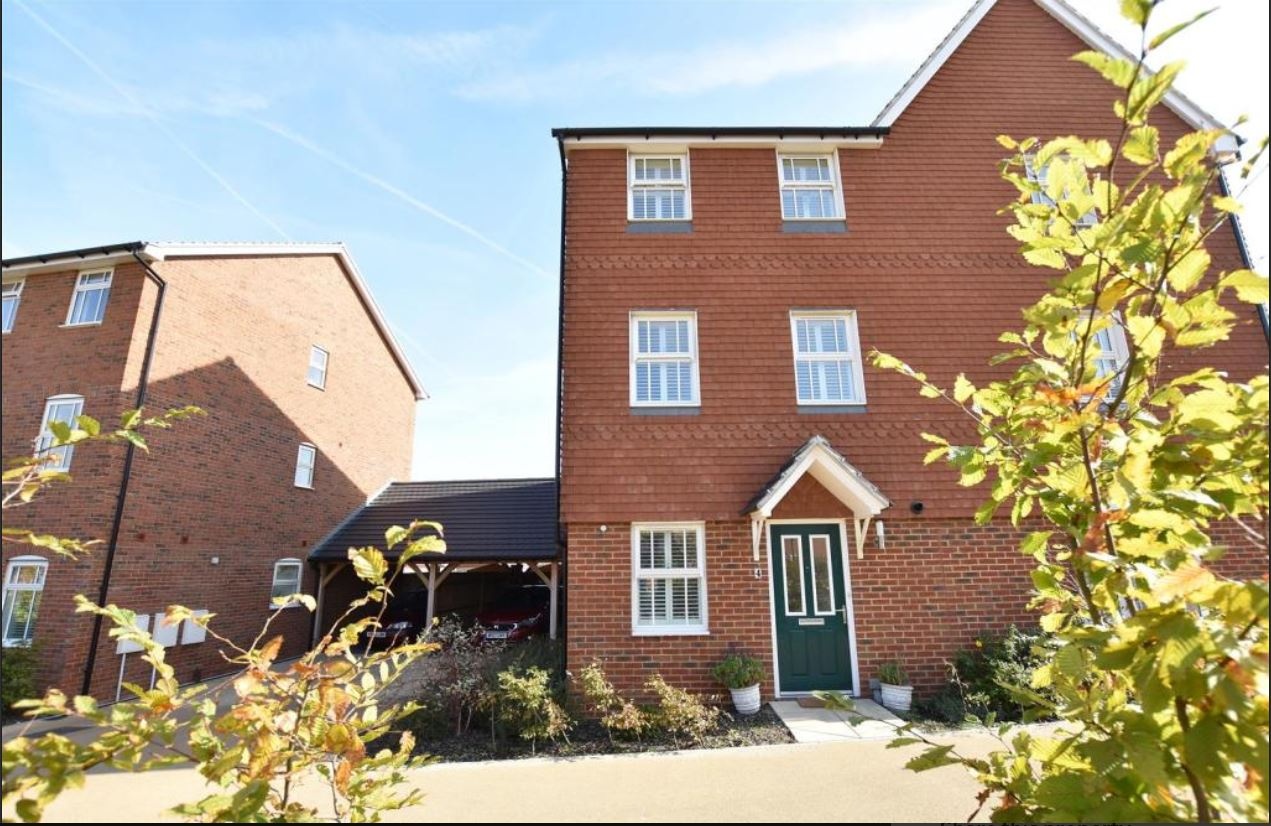 Ebbsfleet Valley, 3 Bed SemiDetached House, Weldon Road