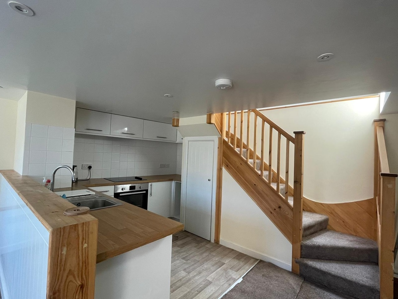 Bridport 1 Bed Detached House, South Street, DT6 To Rent Now for £