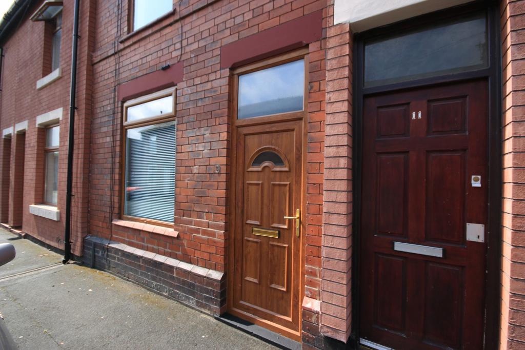 Wigan 2 Bed Terraced House, Bank St, WN2 To Rent Now for £750.00 p/m