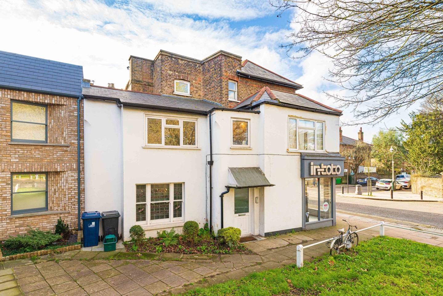 London 2 Bed Flat, Saint Mary's Road, W5 To Rent Now for £1,325.00 p/m