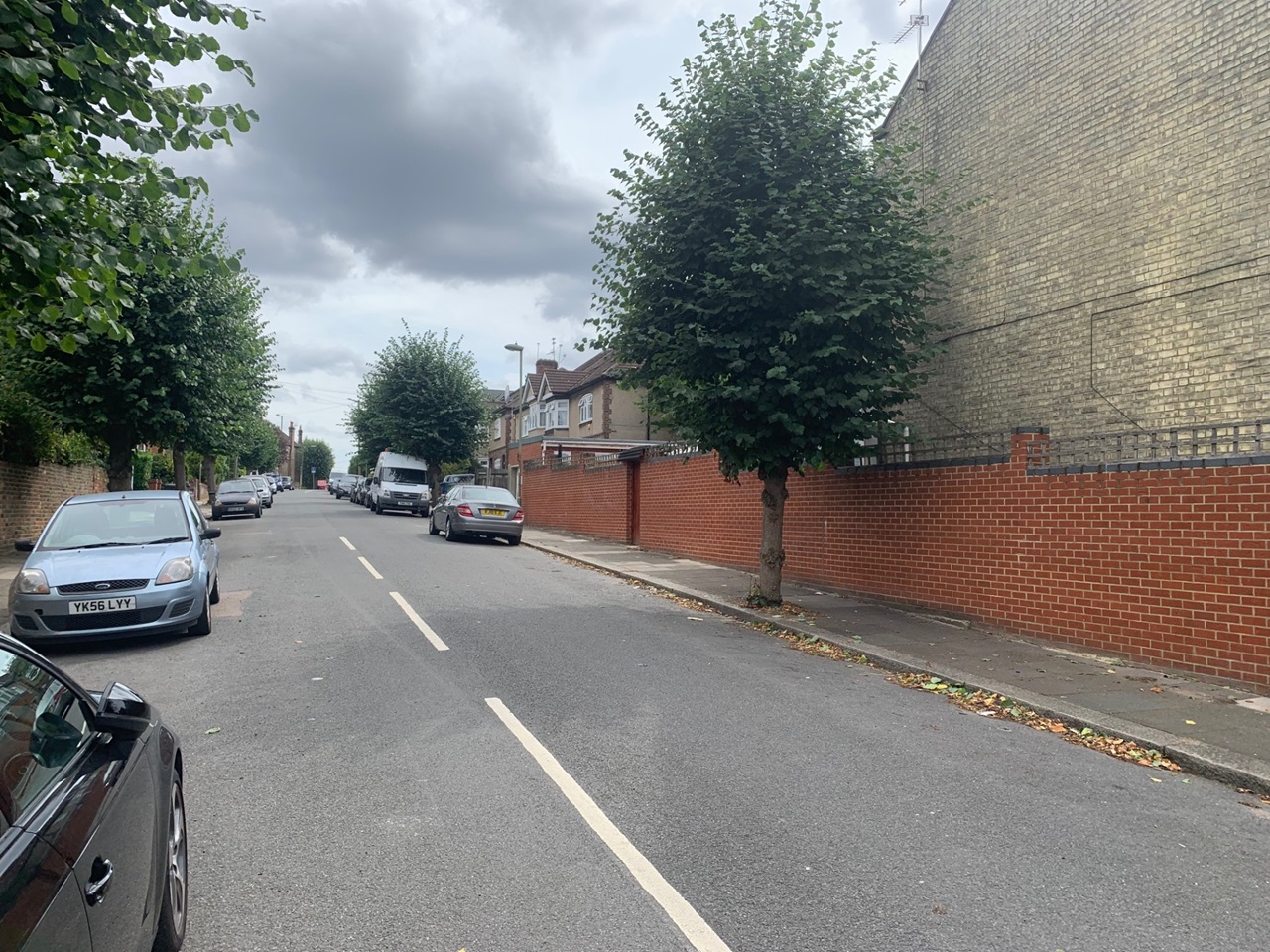 London Studio Flat, Goldsmith Road, N11 To Rent Now for £750.00 p/m