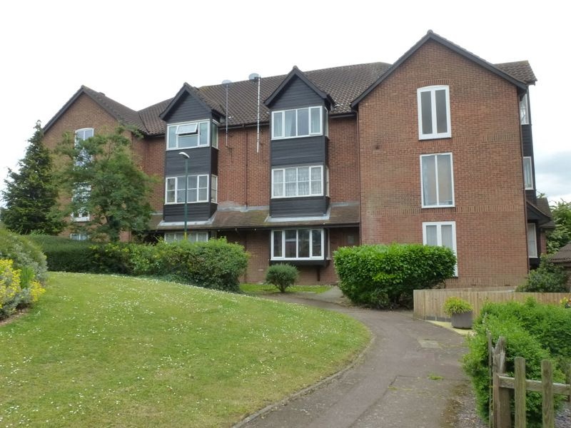 Dartford Studio Flat, Knights Manor Way, DA1 To Rent Now for £635.