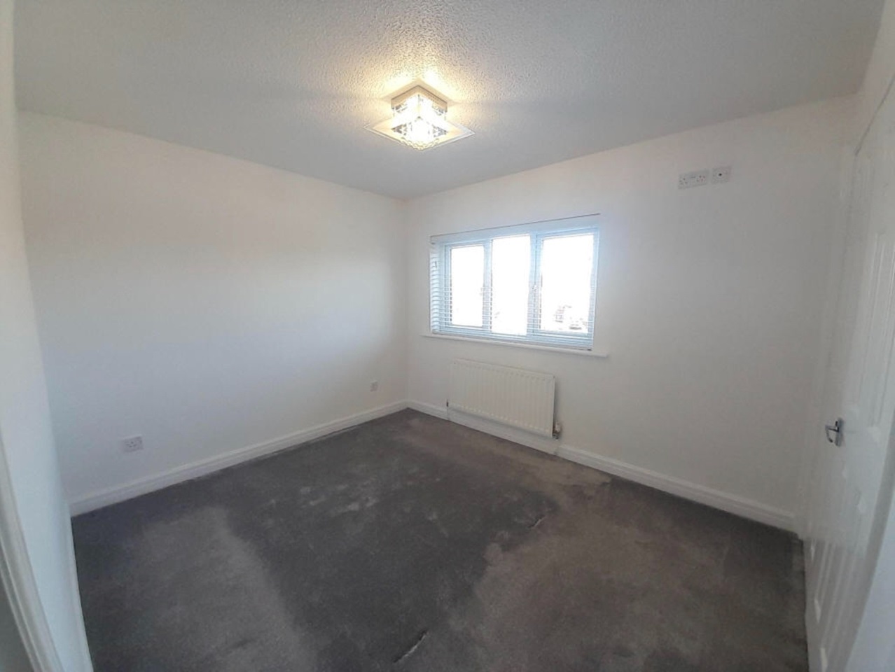 Dukinfield 3 Bed SemiDetached House, Warwick Close, SK16 To Rent