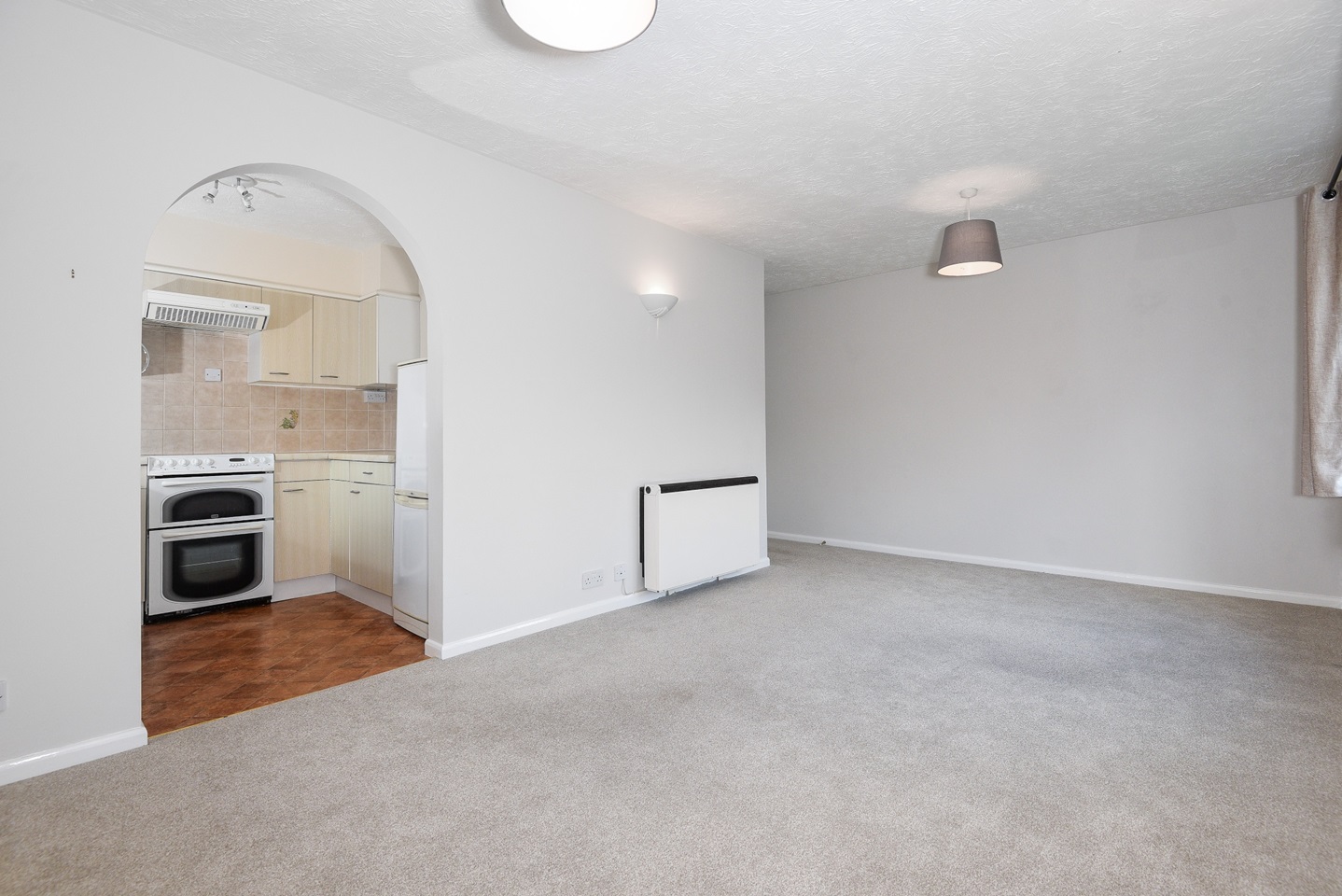 HenleyOnThames 1 Bed Flat, Tilebarn Close, RG9 To Rent Now for £