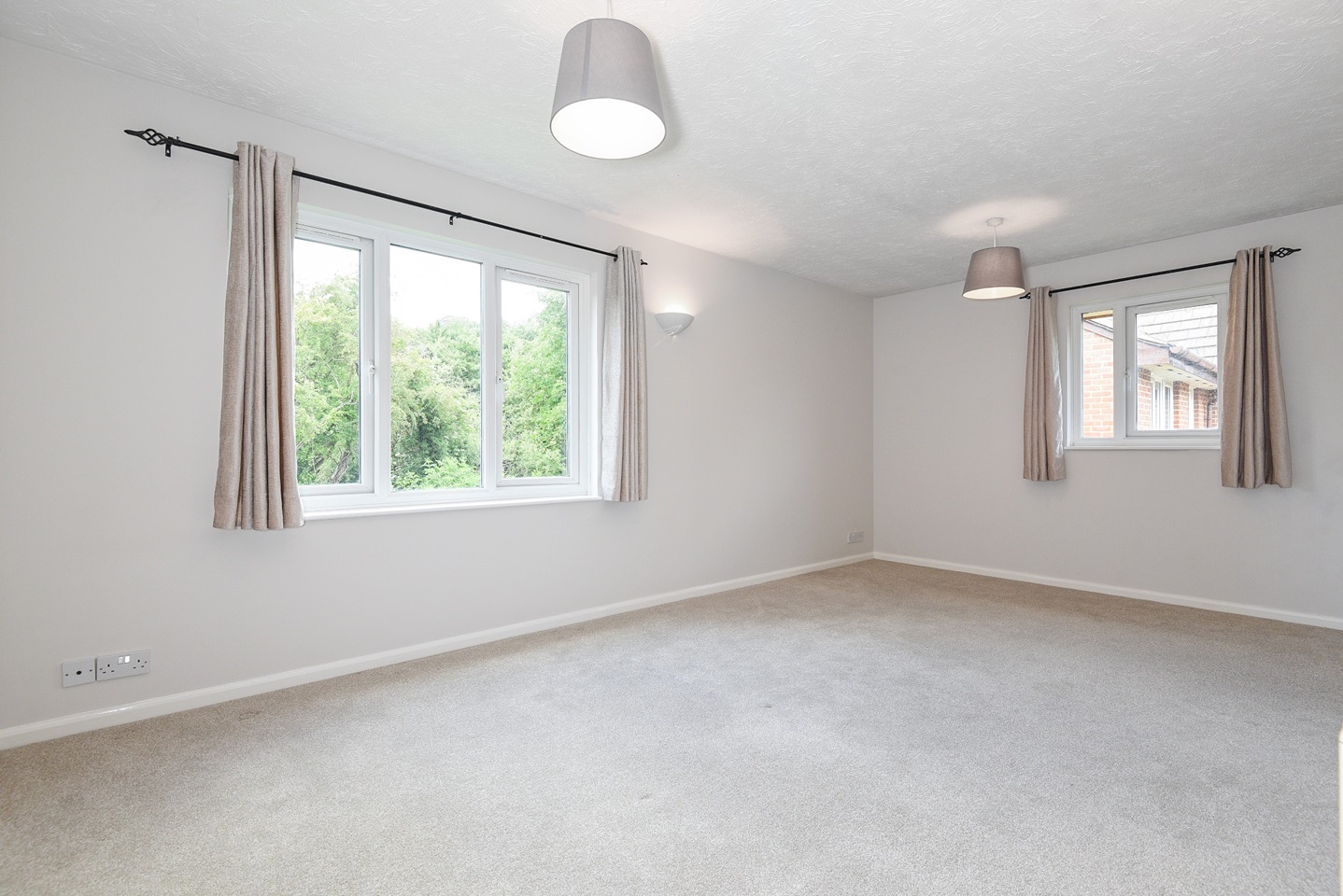 HenleyOnThames 1 Bed Flat, Tilebarn Close, RG9 To Rent Now for £
