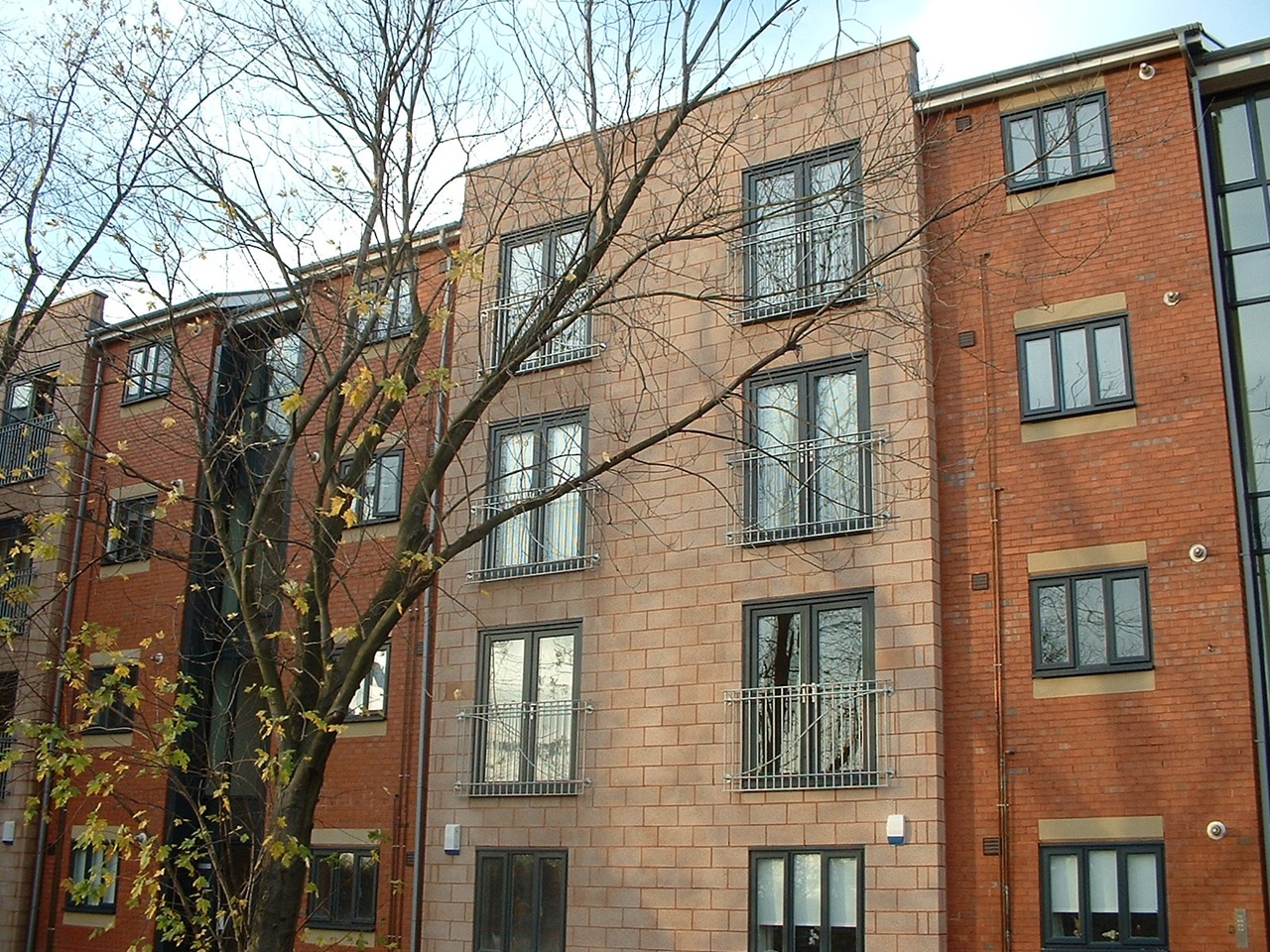 Manchester 2 Bed Flat, Stretford Road, M15 To Rent Now for £1,350.