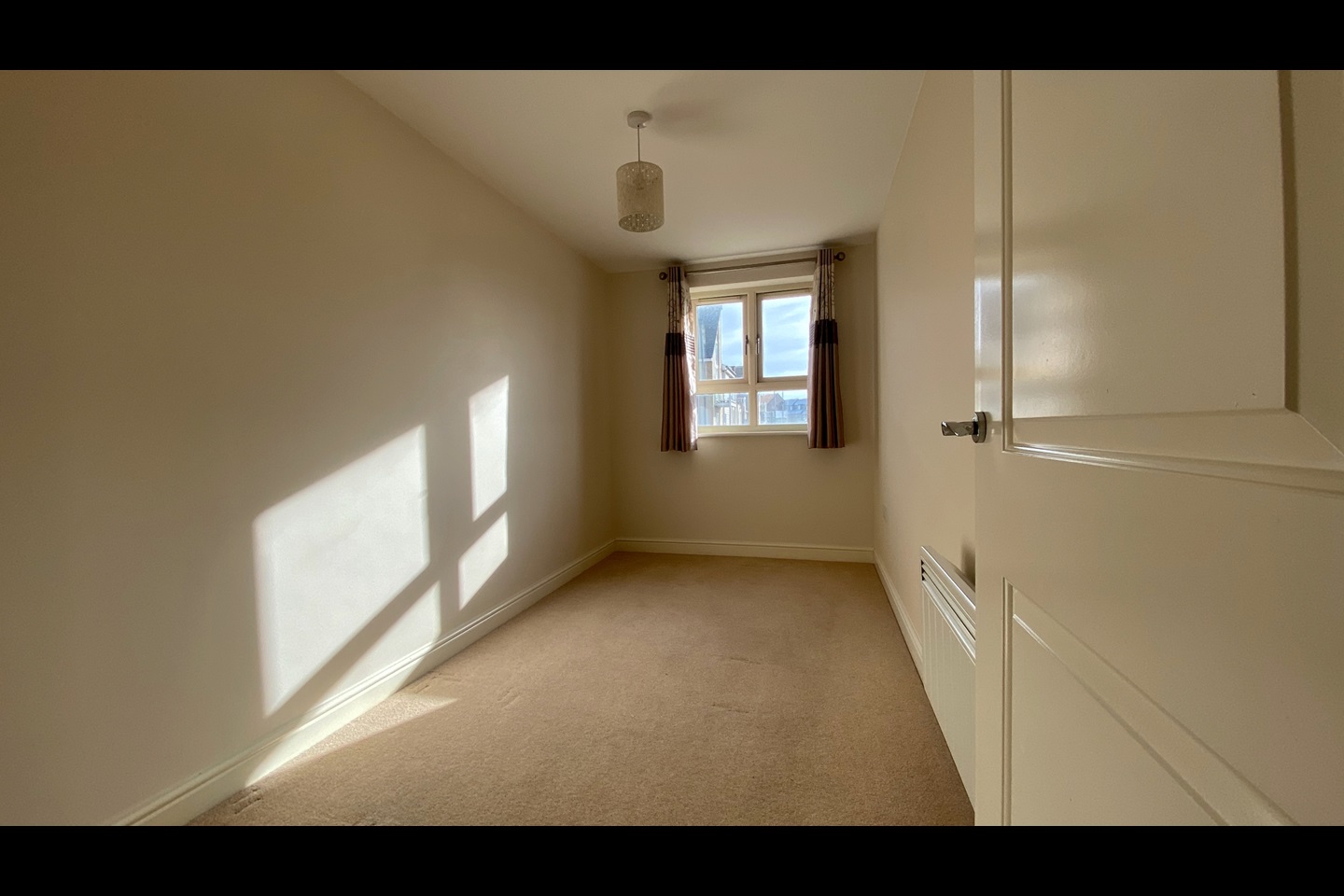 St. Neots 2 Bed Flat, Fox Brook, PE19 To Rent Now for £1,150.00 p/m