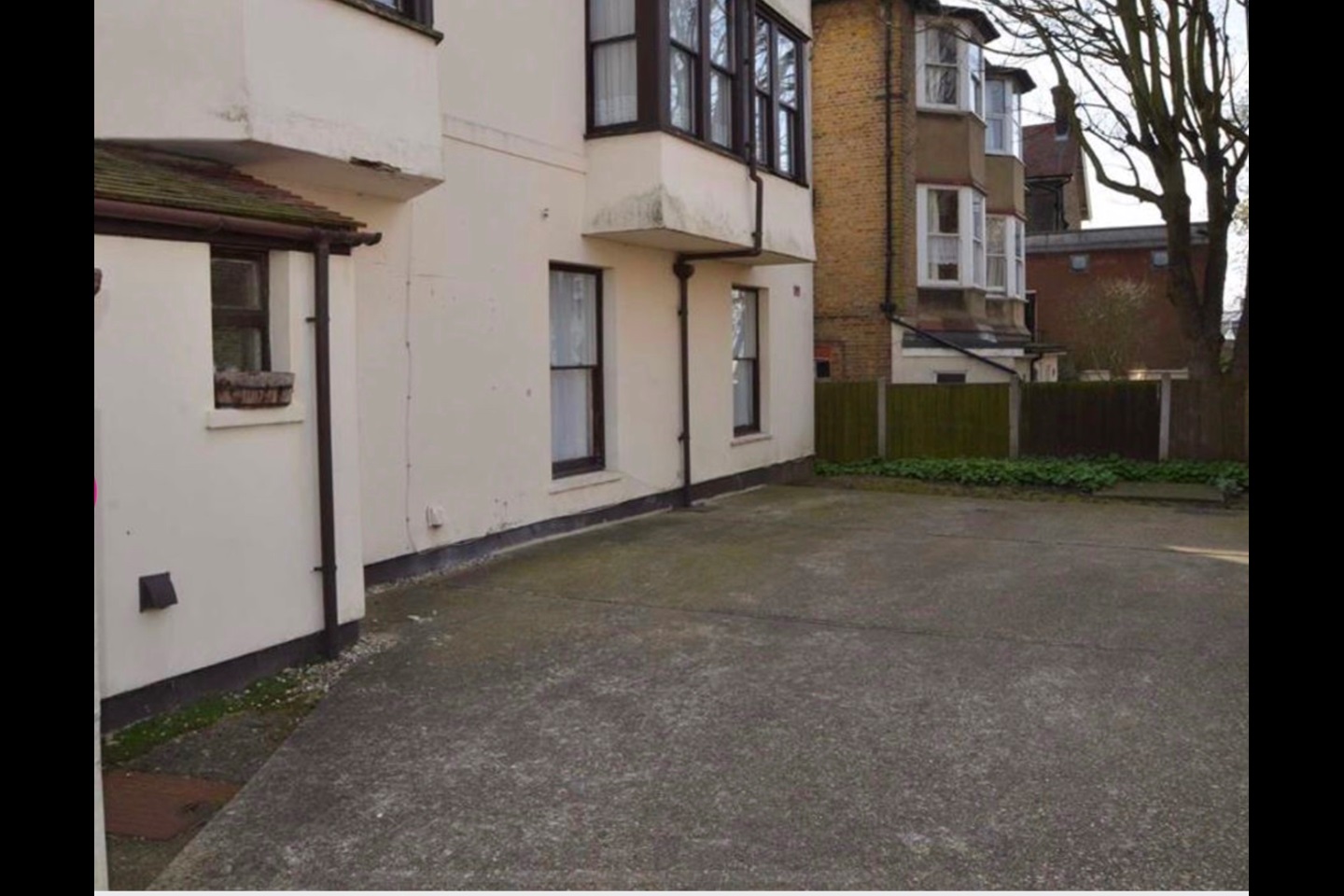 WestcliffOnSea 2 Bed Flat, Winton Hall, SS0 To Rent Now for £