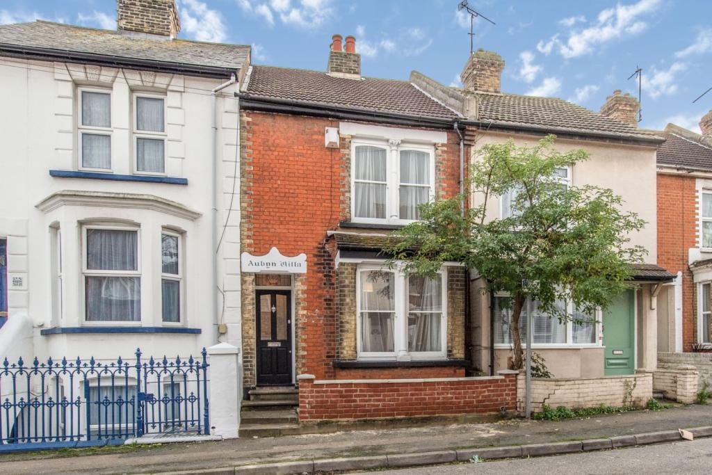 Gillingham 3 Bed Terraced House, Balmoral Road, ME7 To Rent Now for