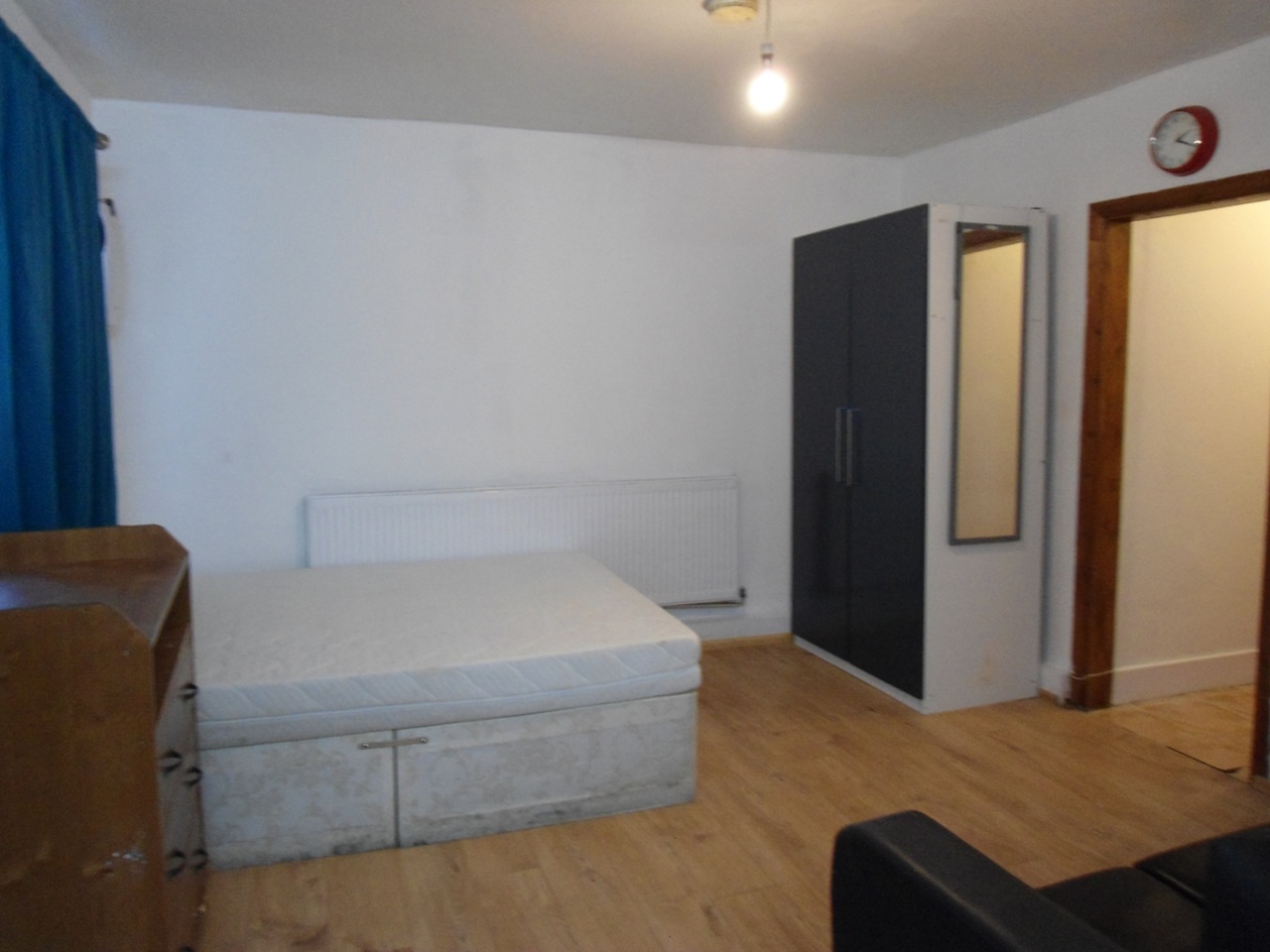 Hounslow Studio Flat, Denbigh Road, TW3 To Rent Now for £700.00 p/m