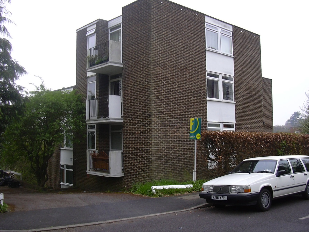 Godalming 2 Bed Flat, Frith Hill Road, GU7 To Rent Now for £1,000.