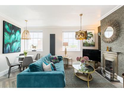 2 Bed Flat, Charlotte Street, CV31