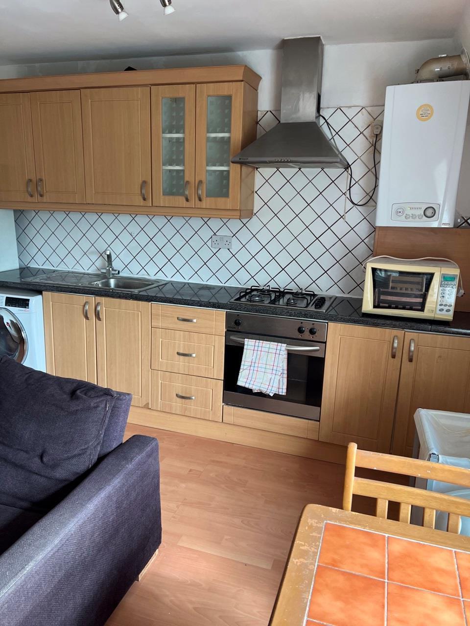 London 1 Bed Flat, Friern Road, N11 To Rent Now for £1,300.