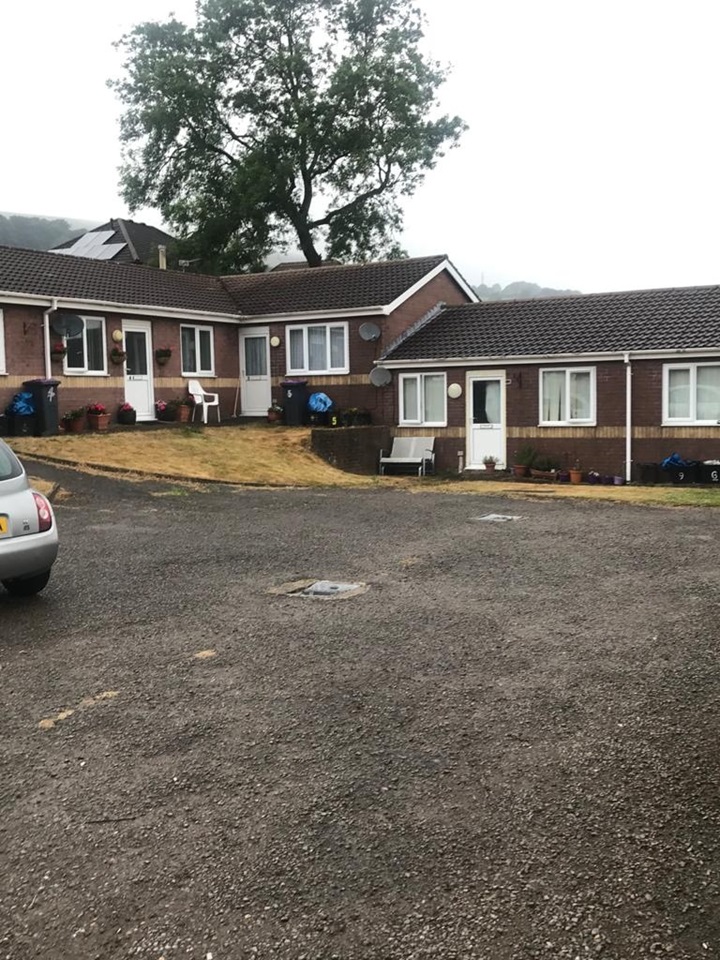 Ty Canol, Cwmbran 1 Bed Bungalow, Major Close, NP44 To Rent Now for