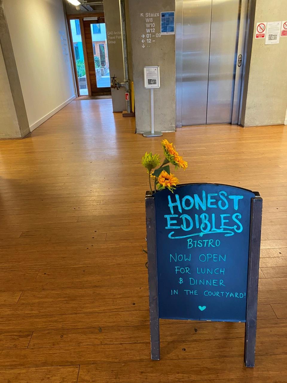 Leeds Studio Flat, Greenhouse, LS11 To Rent Now for £600.00 p/m