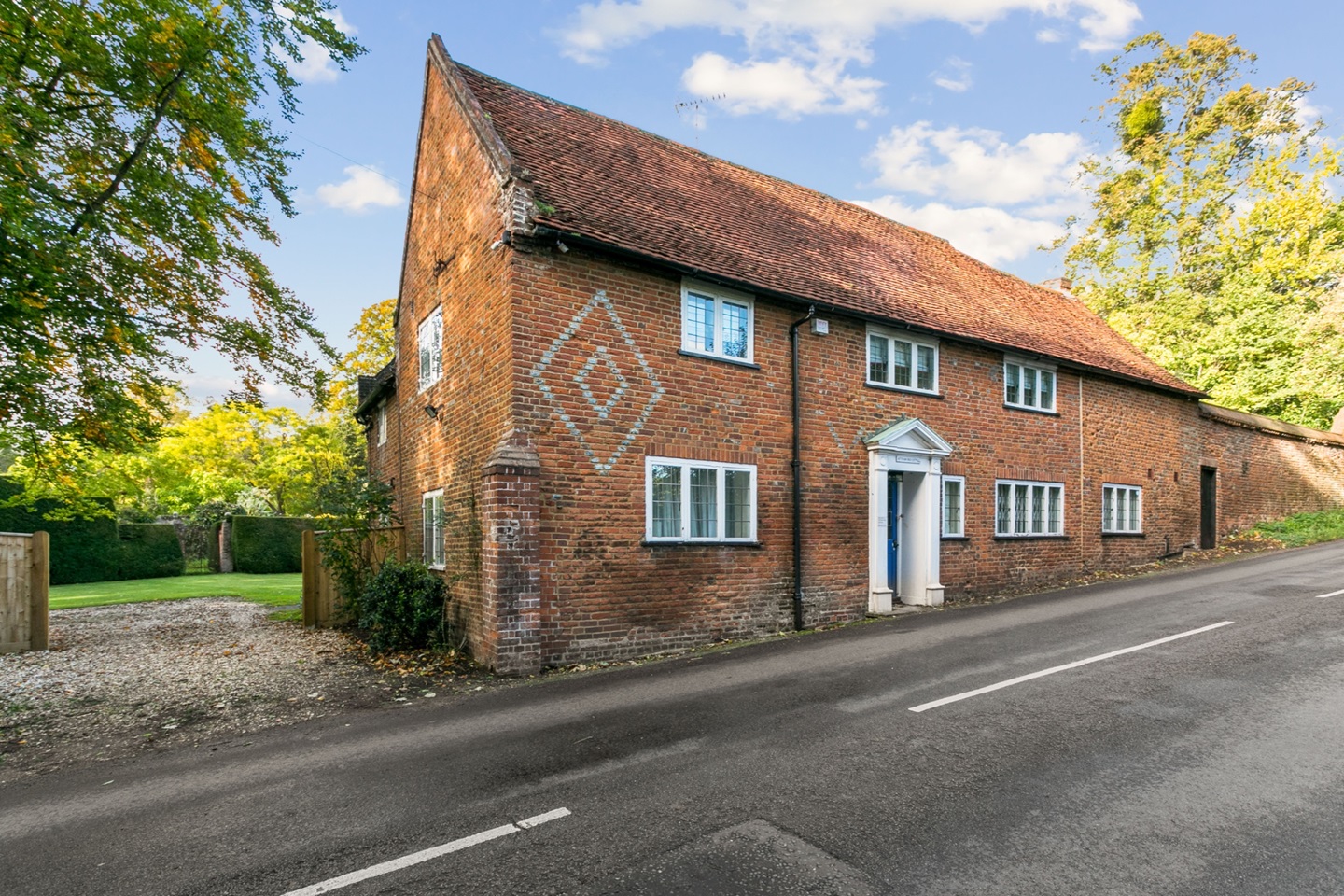 Burnham, Slough 5 Bed Detached House, Hitcham Lane, SL1 To Rent Now for £5,750.00 p/m