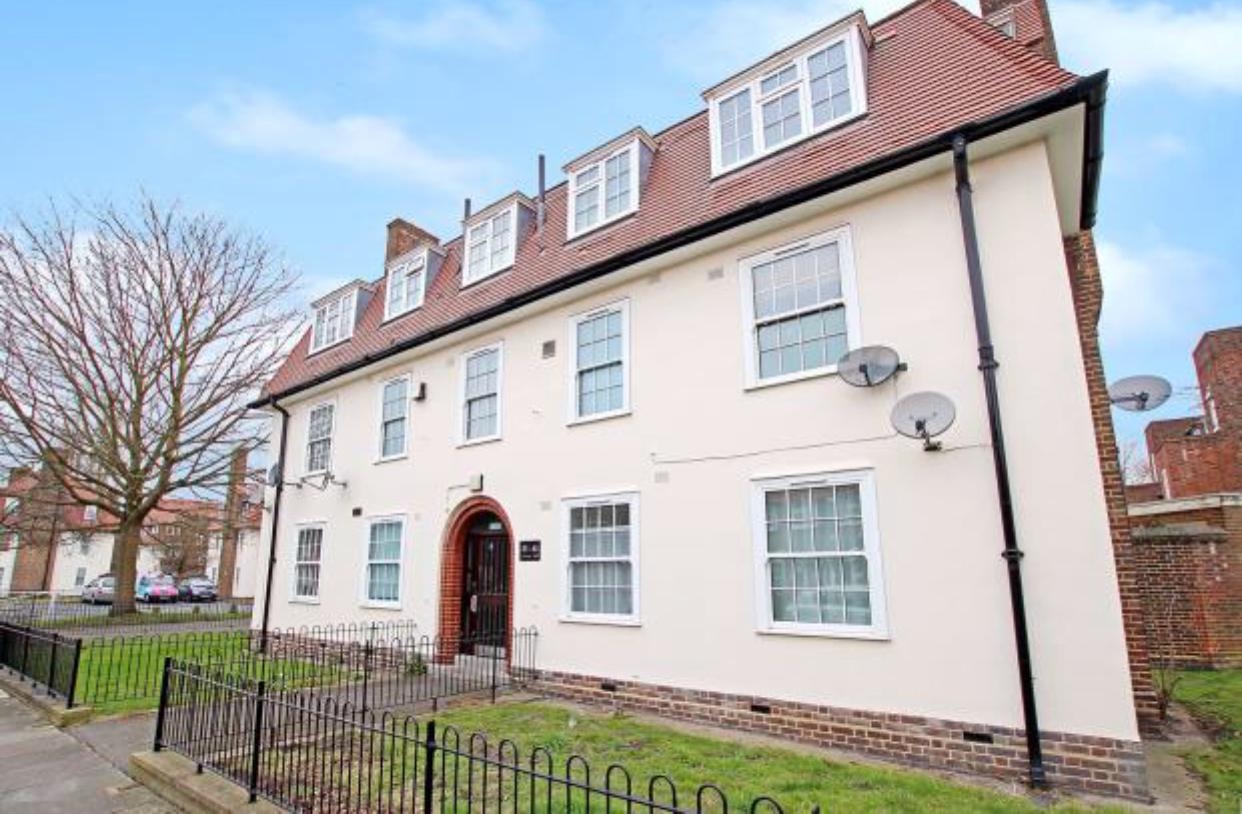 London 1 Bed Flat, Prince Henry Road, SE7 To Rent Now for £1,000.00 p/m